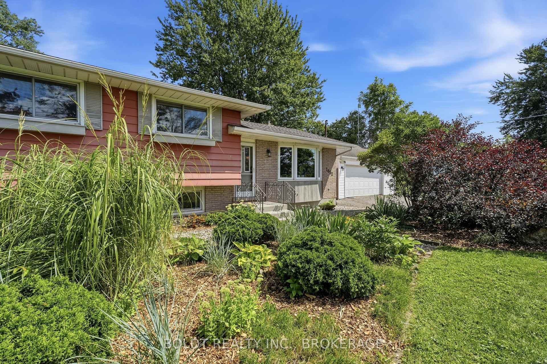 Photo 1 of 1452 Cataract Road, Thorold, Hurricane/Merrittville — HOMEH