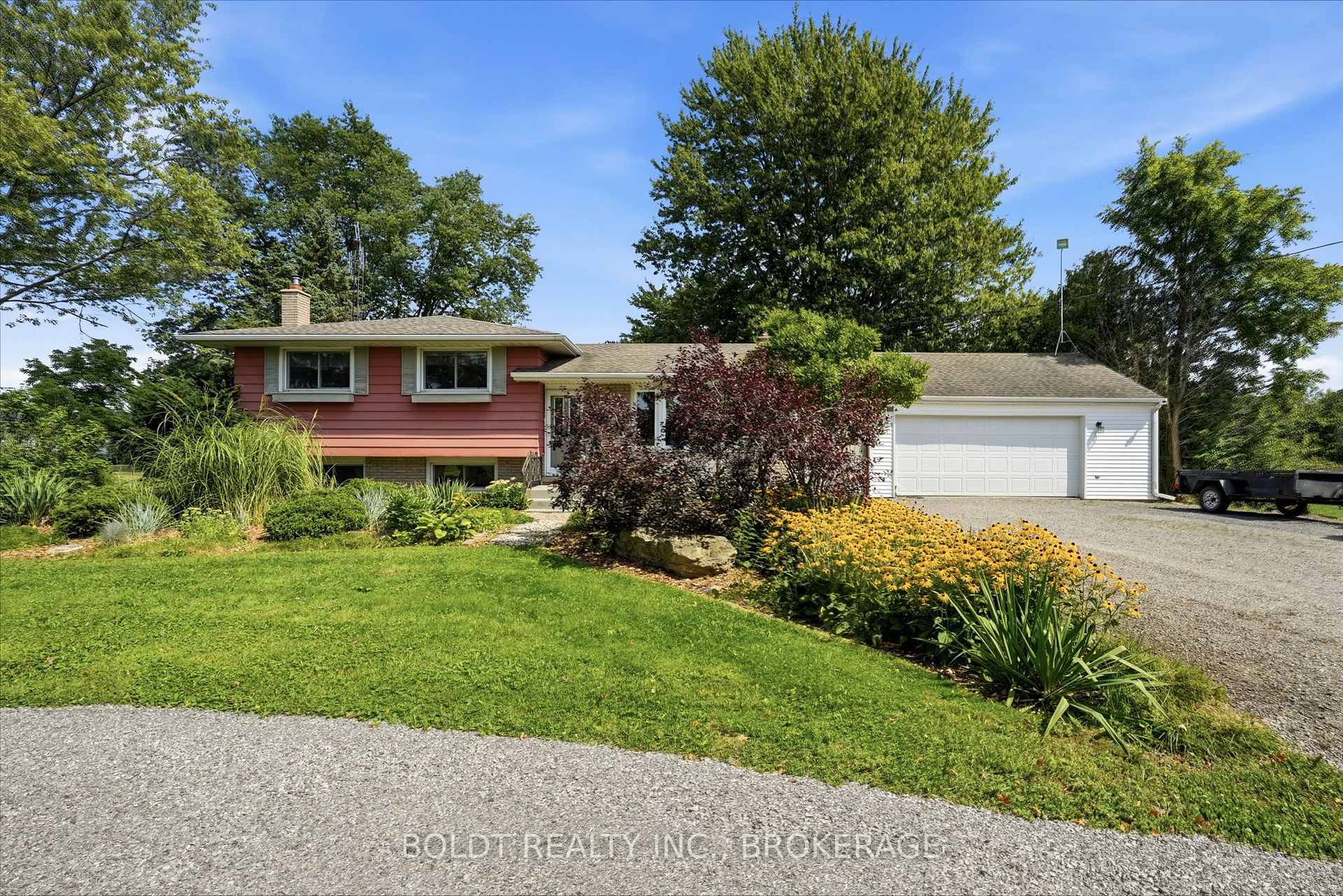 Photo 3 of 1452 Cataract Road, Thorold, Hurricane/Merrittville — HOMEH