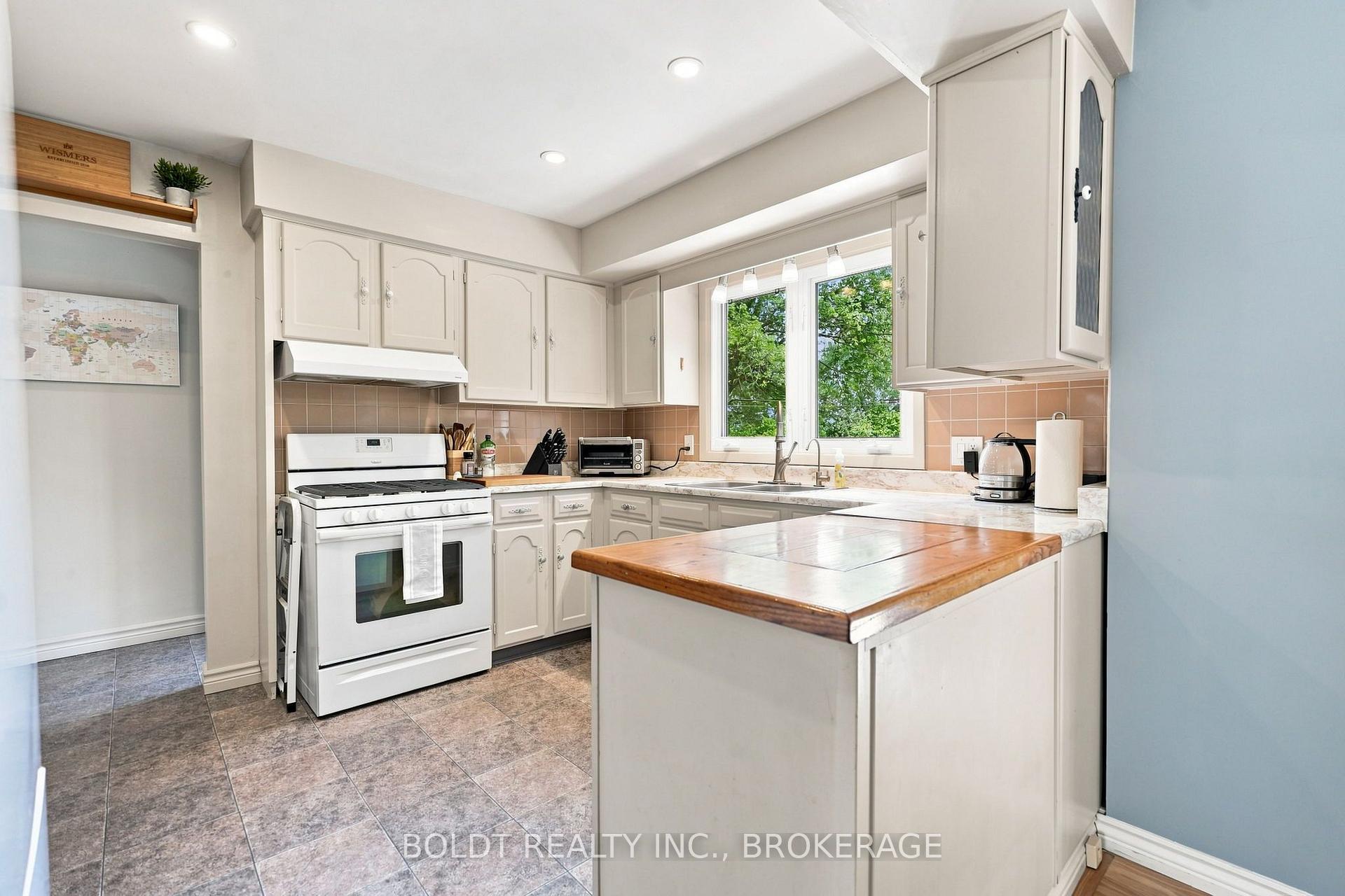 Photo 12 of 1452 Cataract Road, Thorold, Hurricane/Merrittville — HOMEH
