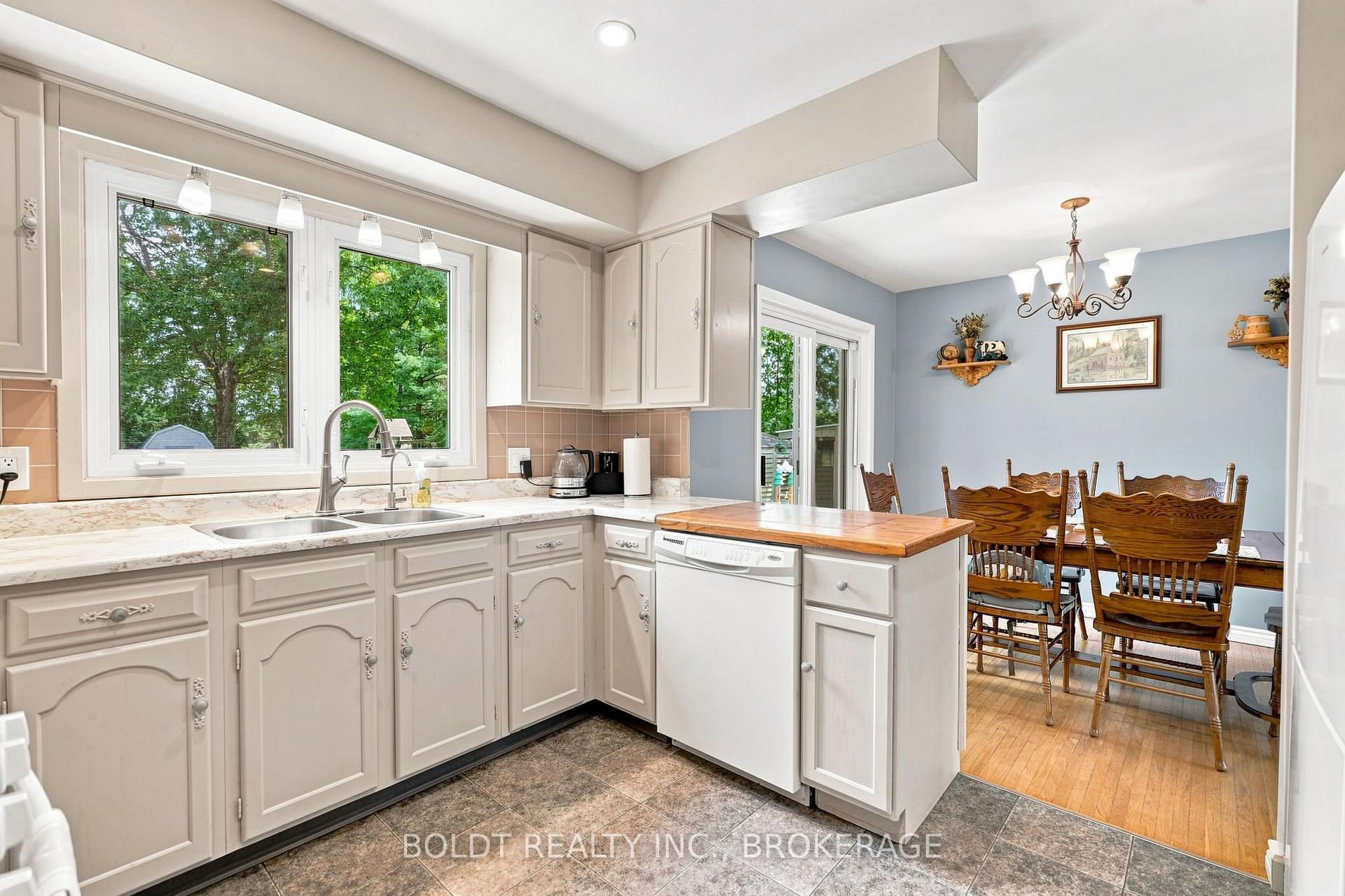 Photo 15 of 1452 Cataract Road, Thorold, Hurricane/Merrittville — HOMEH