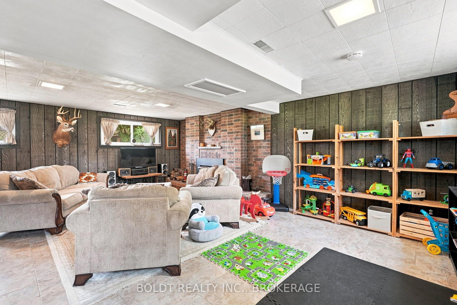 Photo 25 of 1452 Cataract Road, Thorold, Hurricane/Merrittville — HOMEH
