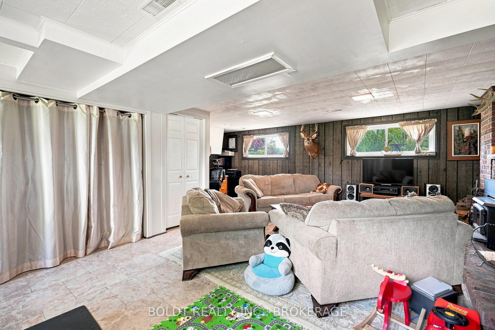 Photo 26 of 1452 Cataract Road, Thorold, Hurricane/Merrittville — HOMEH