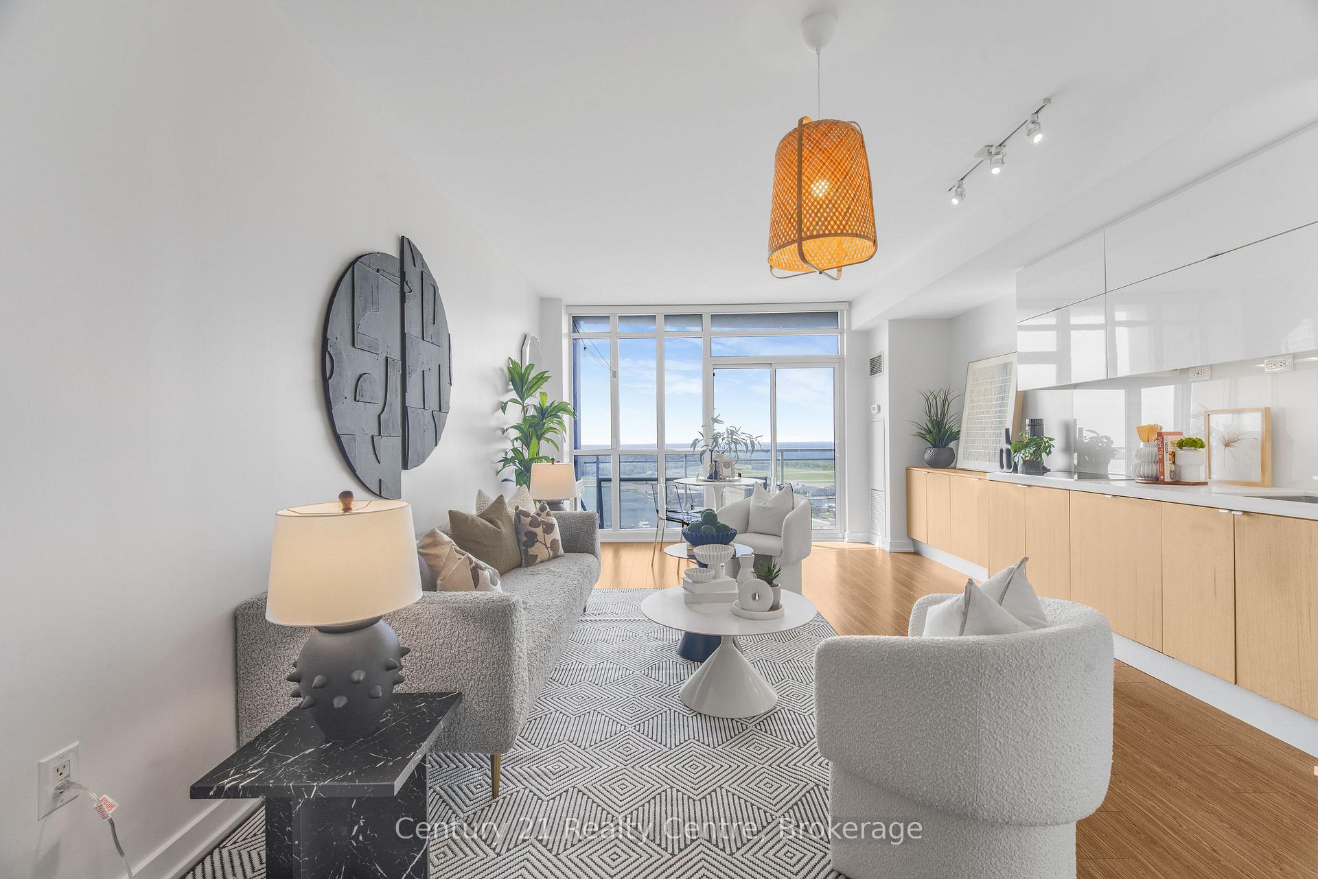 Photo 12 of Unit 3307, 21 Iceboat Terrace, Toronto, Waterfront Communities — HOMEH