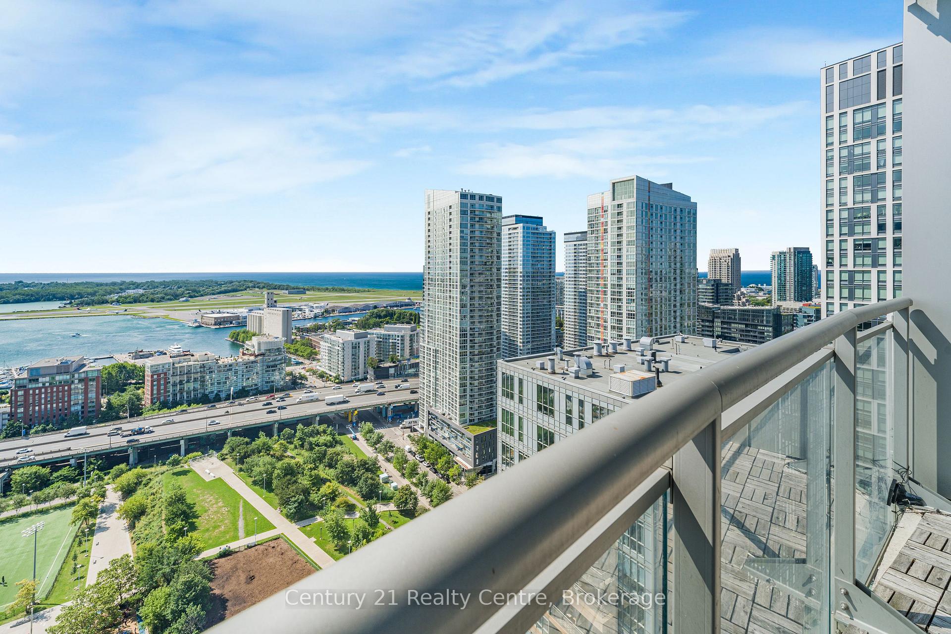 Photo 19 of Unit 3307, 21 Iceboat Terrace, Toronto, Waterfront Communities — HOMEH