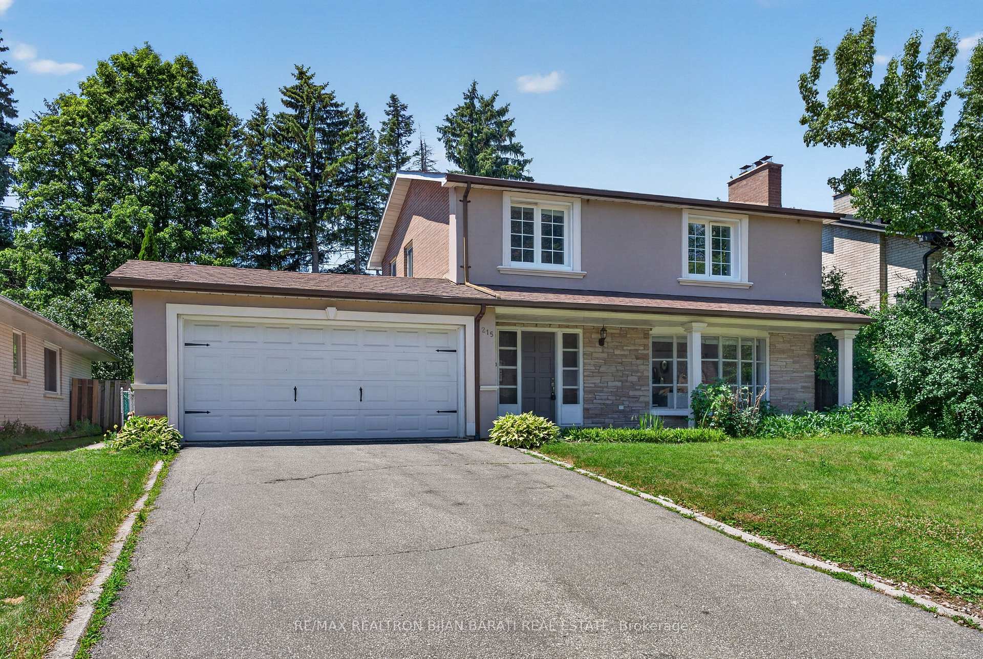 Photo 2 of 215 Grandview Avenue, Markham, Grandview — HOMEH