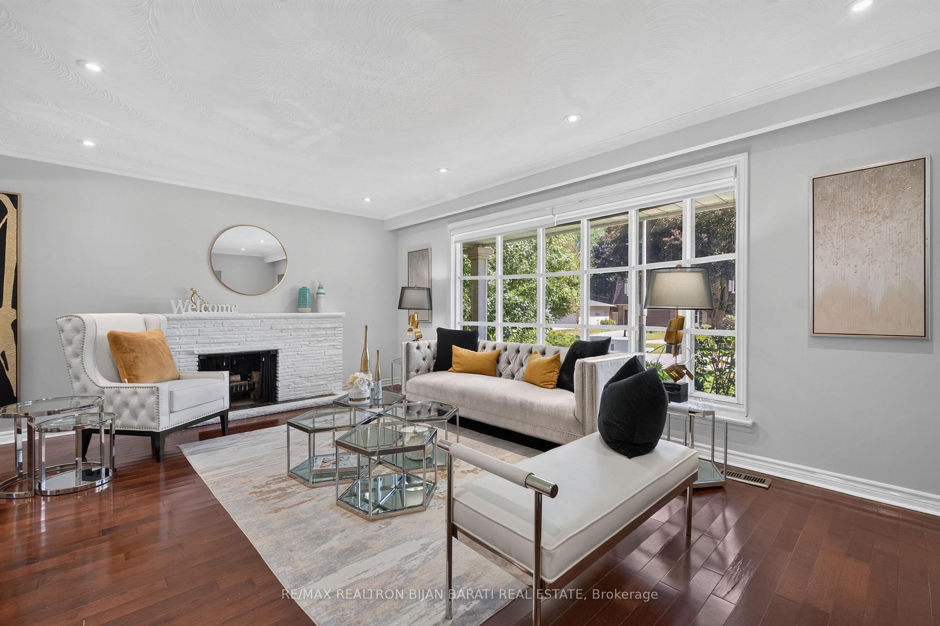 Photo 4 of 215 Grandview Avenue, Markham, Grandview — HOMEH