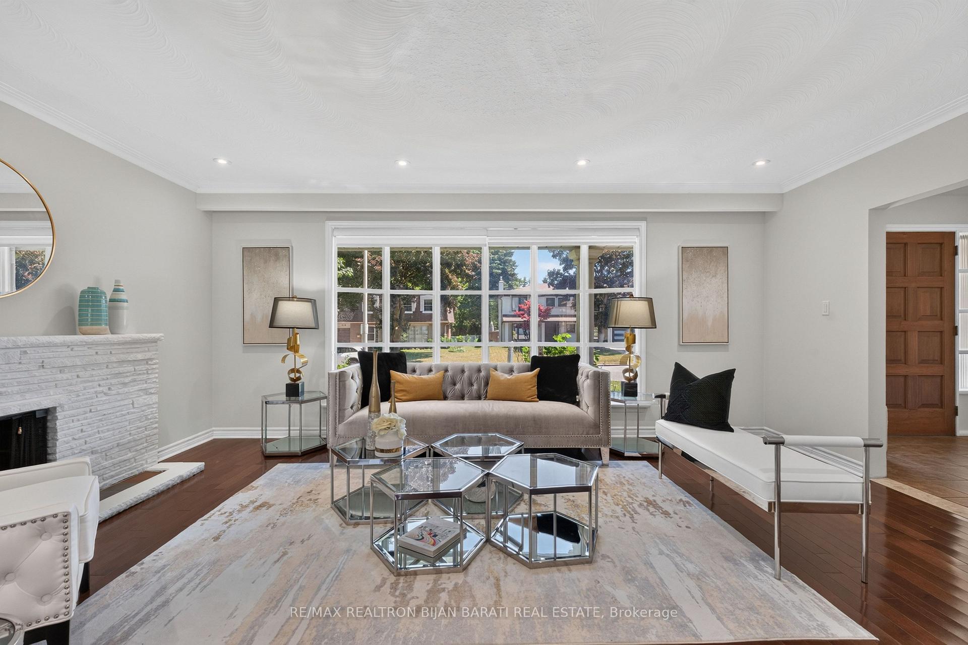 Photo 5 of 215 Grandview Avenue, Markham, Grandview — HOMEH