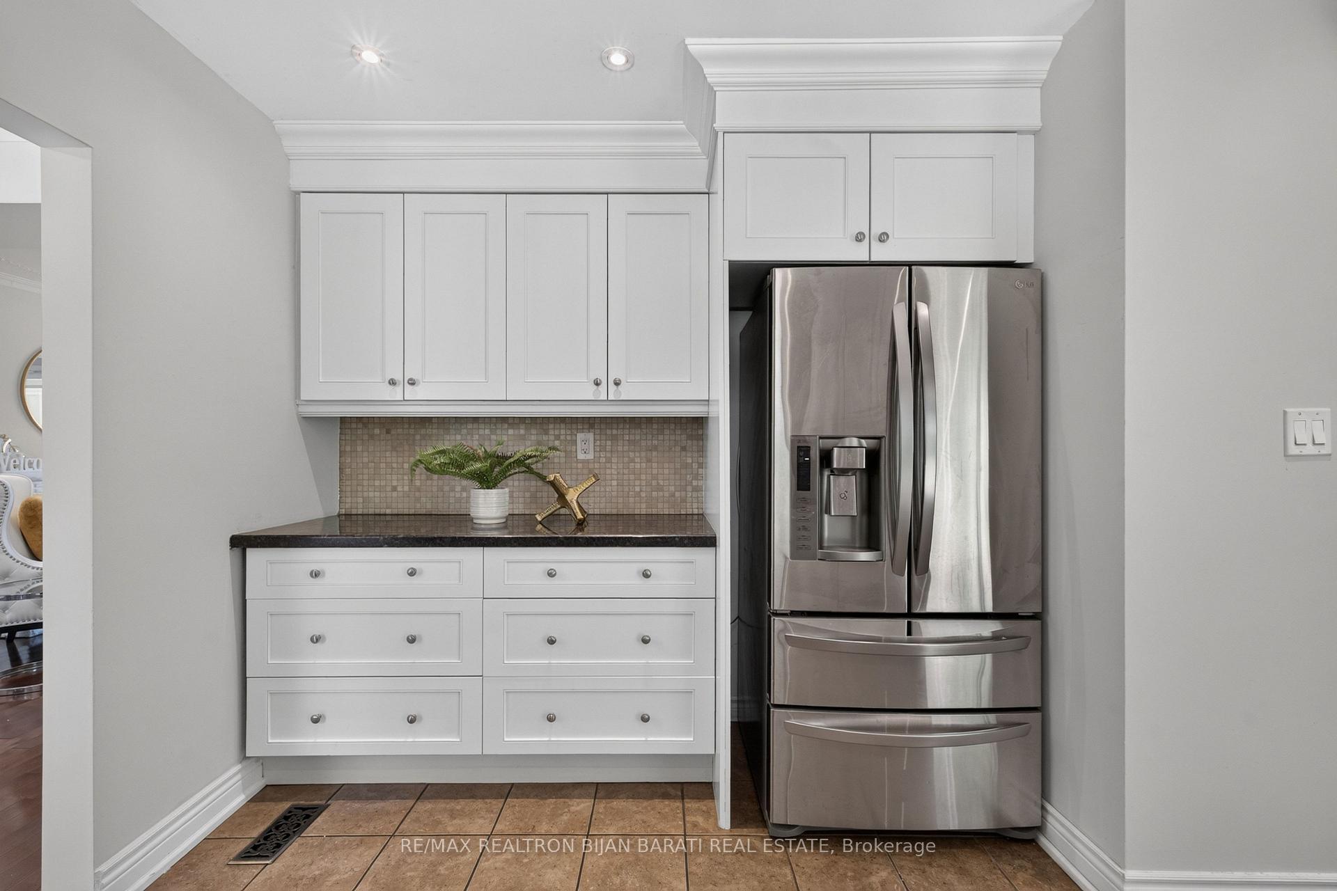 Photo 16 of 215 Grandview Avenue, Markham, Grandview — HOMEH