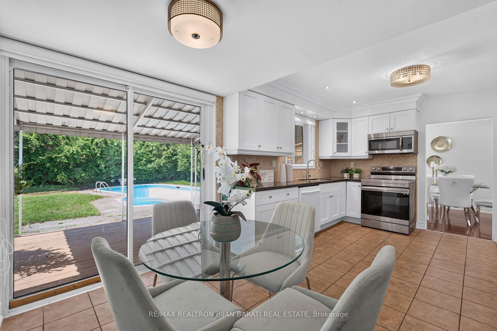 Photo 20 of 215 Grandview Avenue, Markham, Grandview — HOMEH