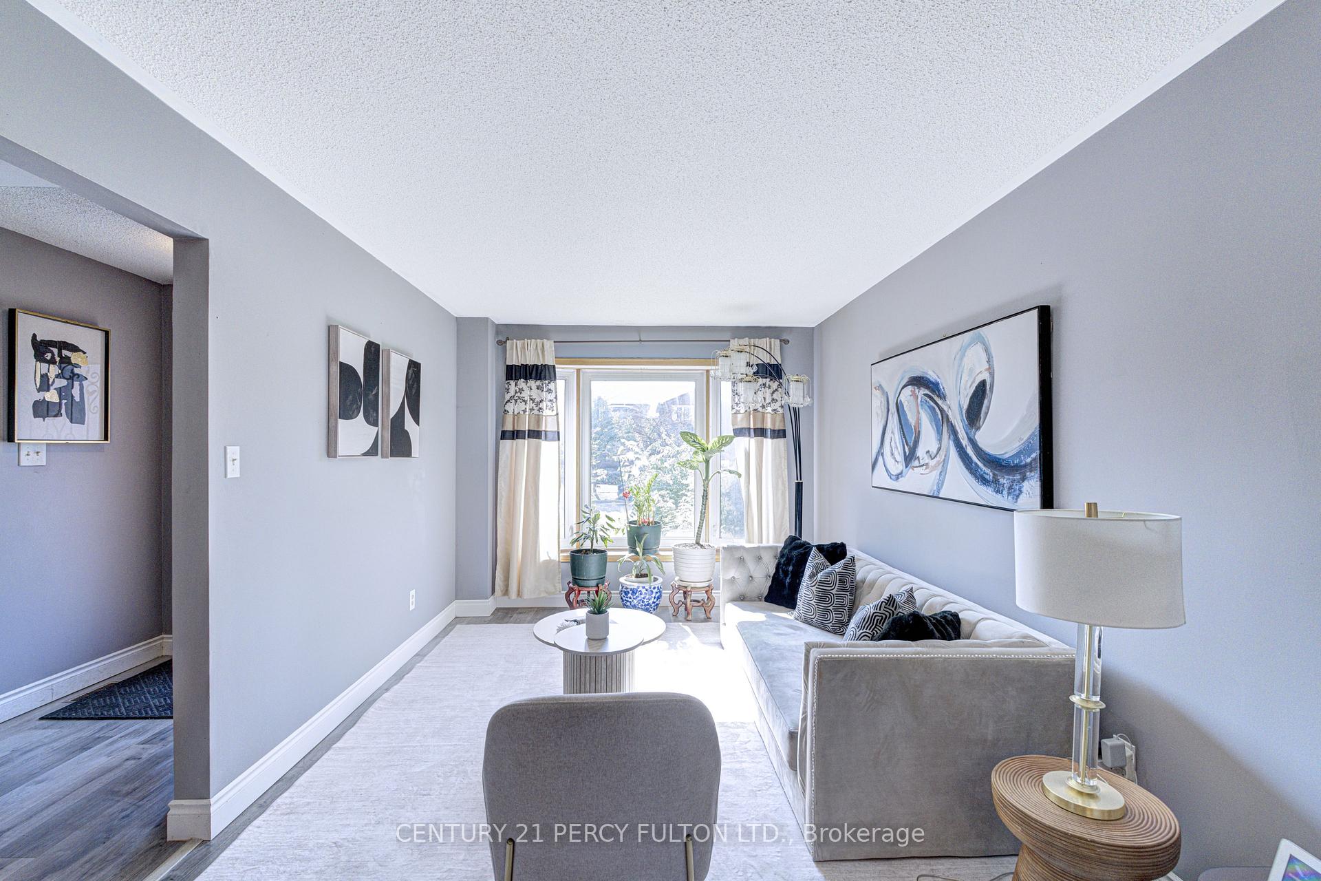 Photo 4 of 1042 Wetherby Lane, Mississauga, Rathwood — HOMEH