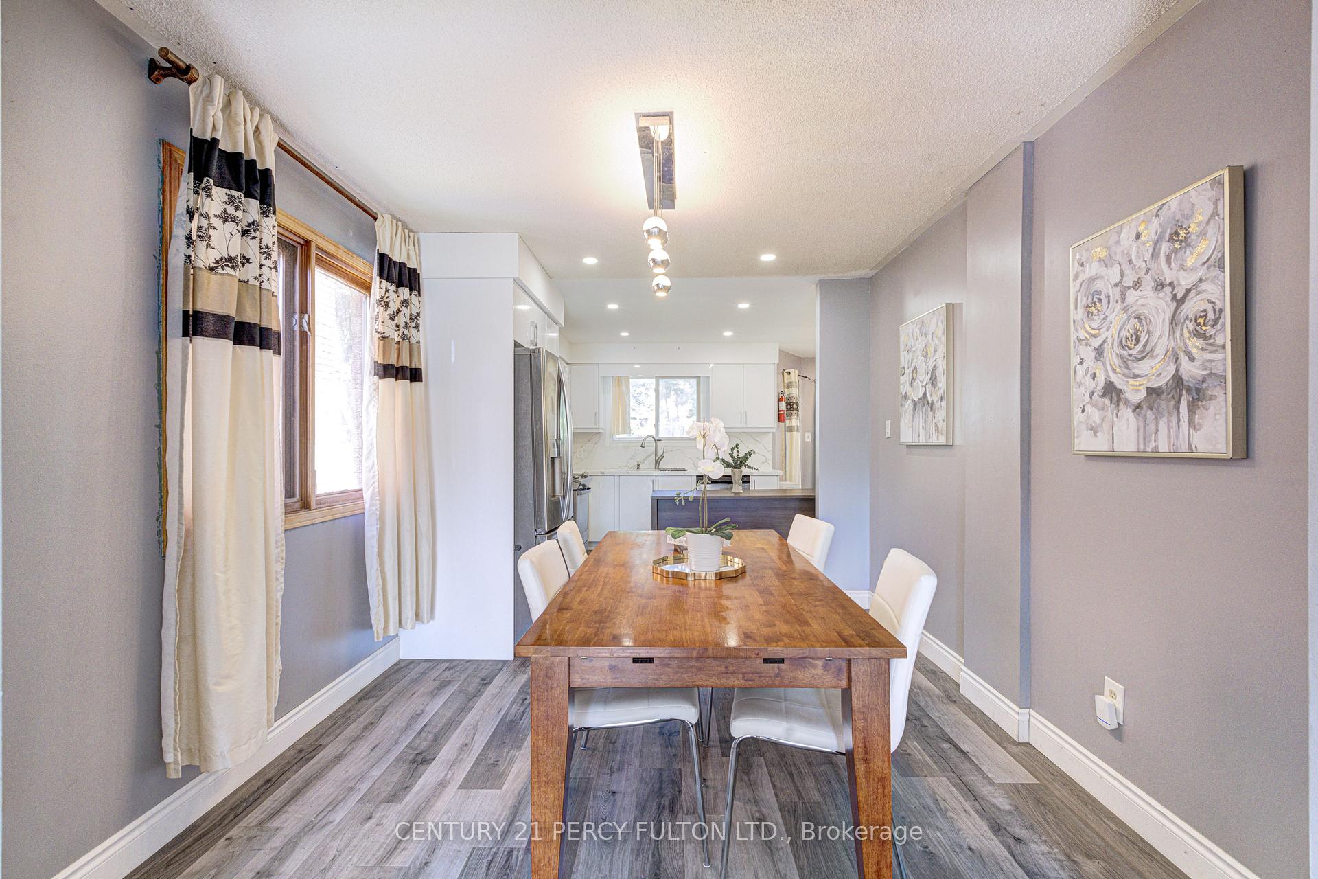 Photo 8 of 1042 Wetherby Lane, Mississauga, Rathwood — HOMEH