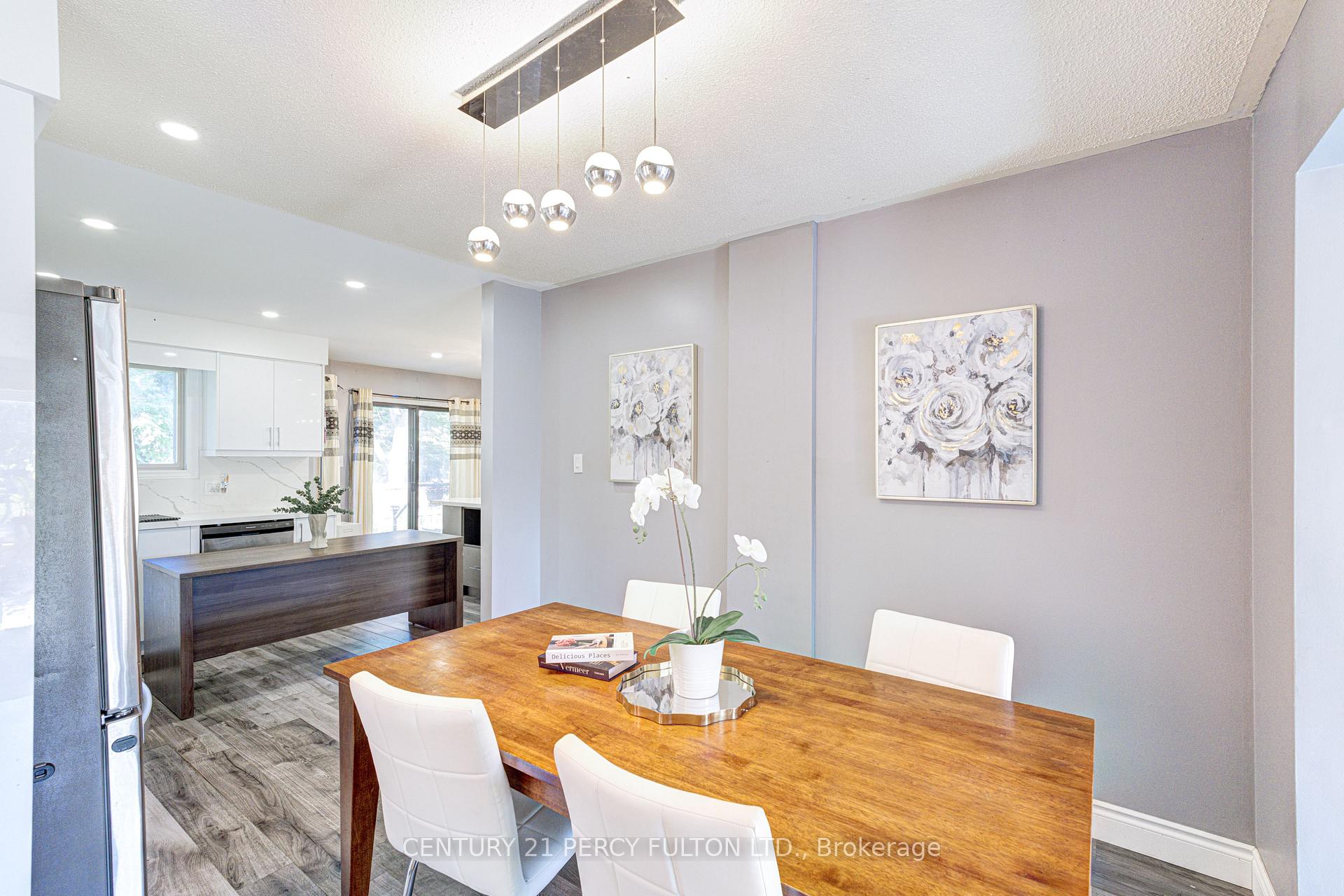 Photo 9 of 1042 Wetherby Lane, Mississauga, Rathwood — HOMEH