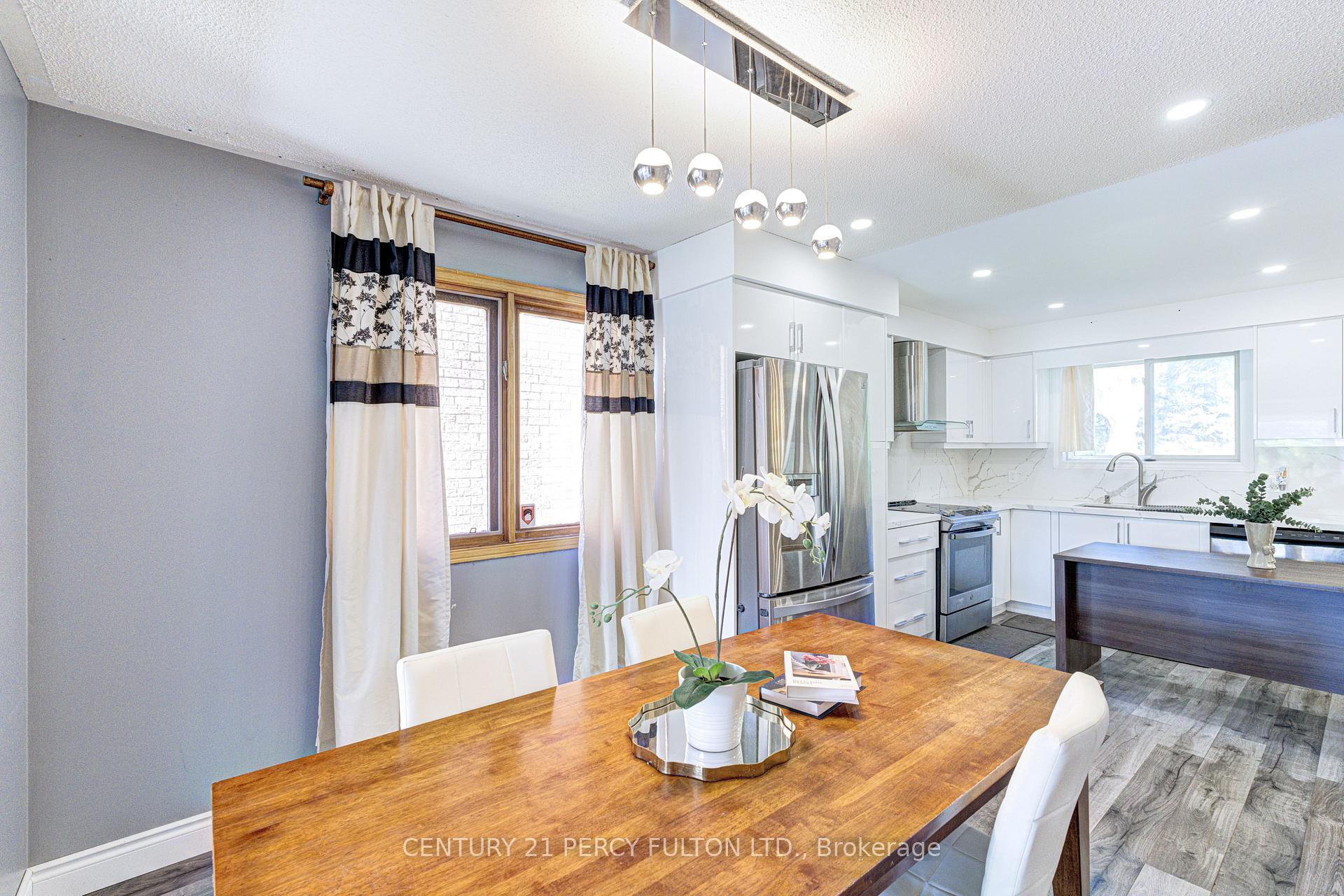 Photo 10 of 1042 Wetherby Lane, Mississauga, Rathwood — HOMEH