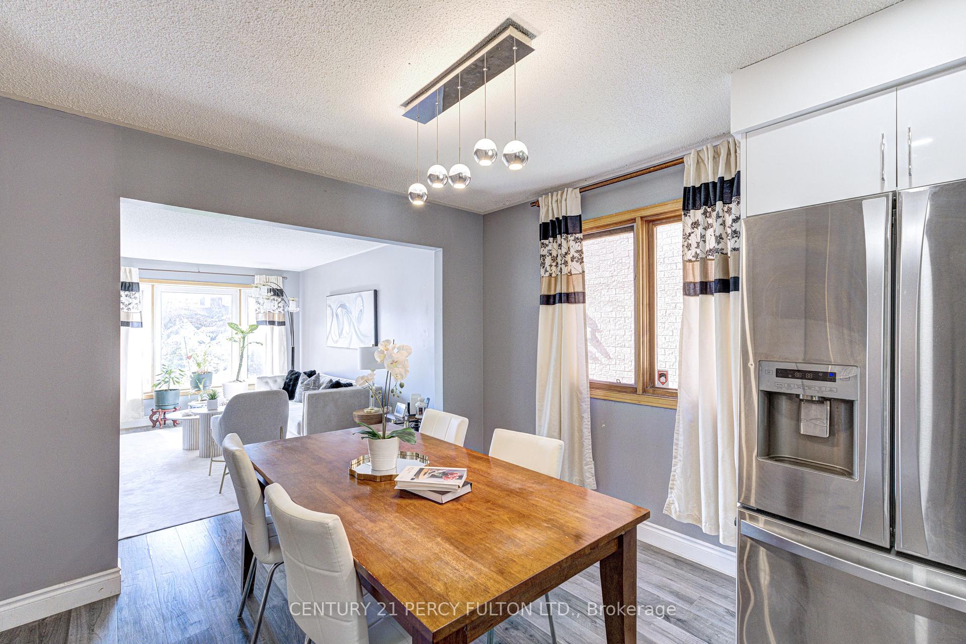 Photo 11 of 1042 Wetherby Lane, Mississauga, Rathwood — HOMEH