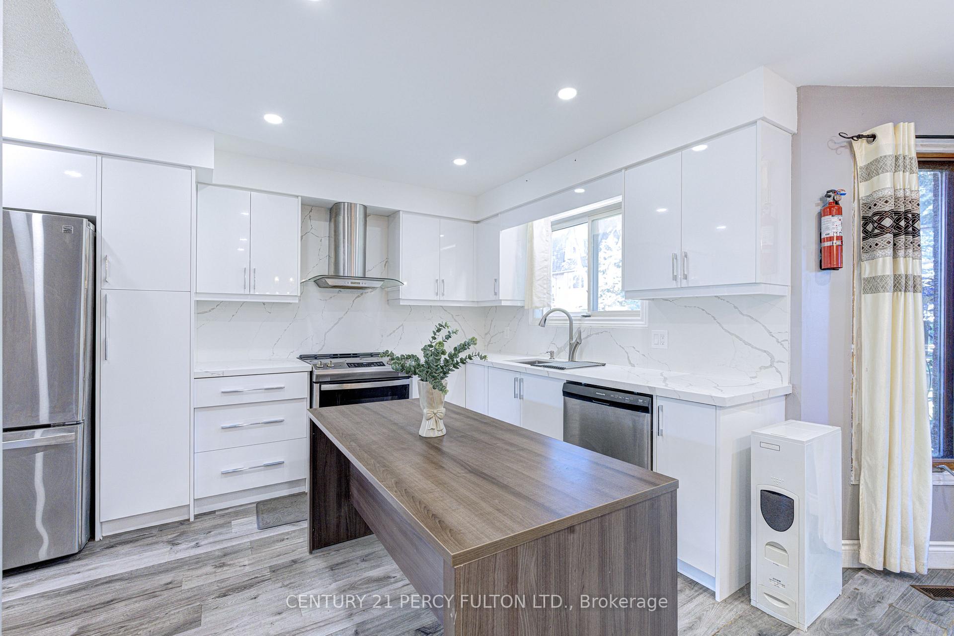 Photo 17 of 1042 Wetherby Lane, Mississauga, Rathwood — HOMEH