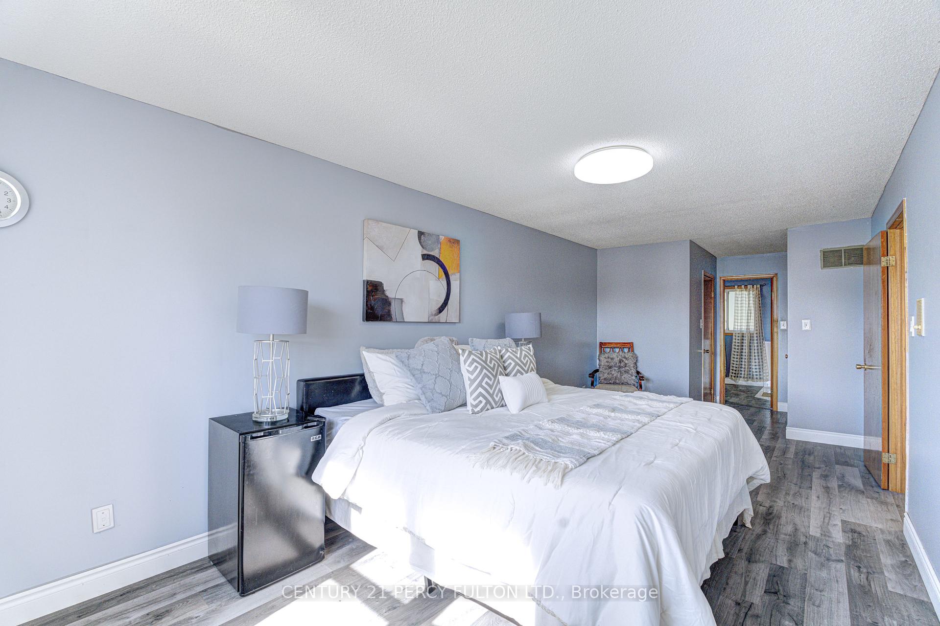 Photo 25 of 1042 Wetherby Lane, Mississauga, Rathwood — HOMEH