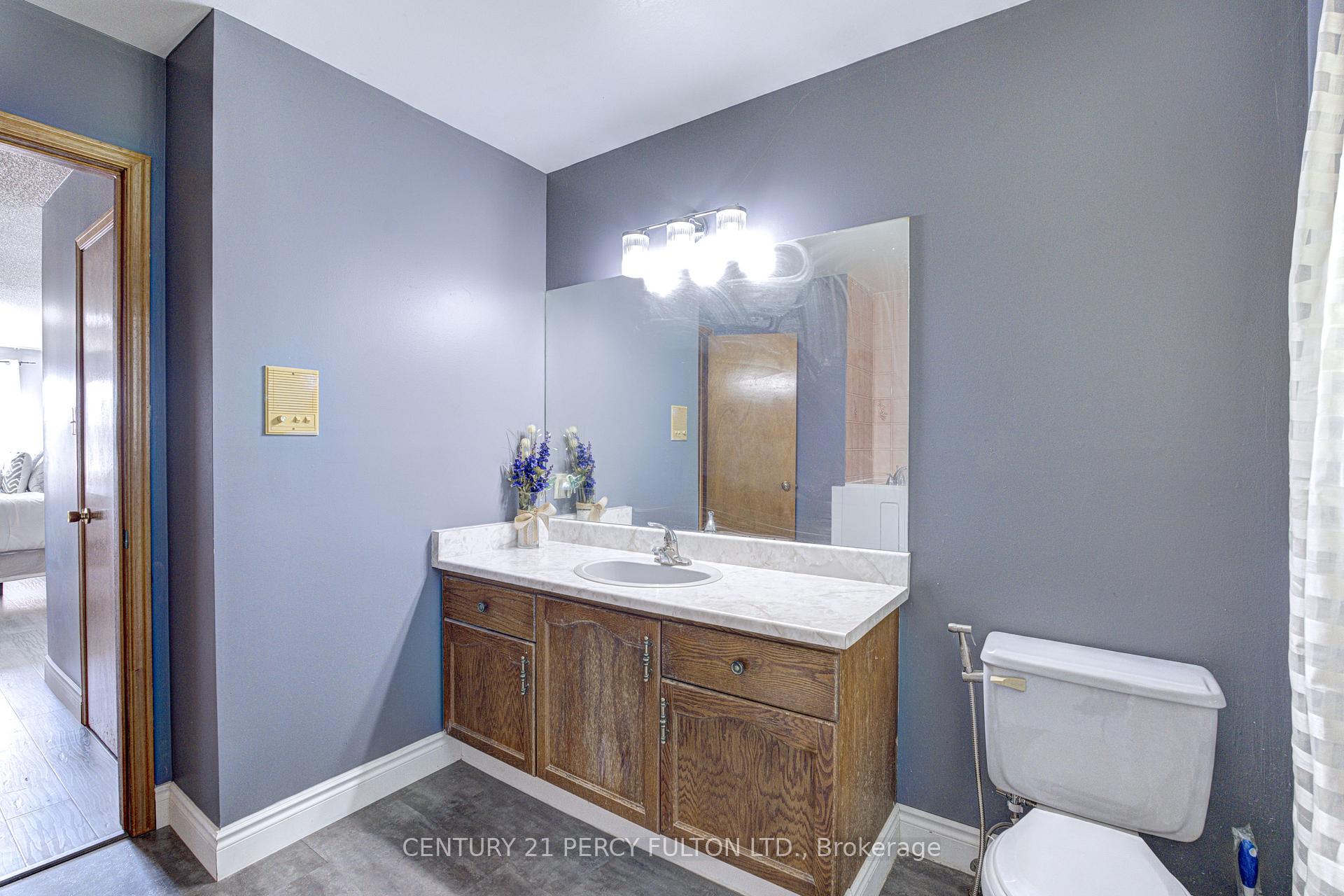 Photo 28 of 1042 Wetherby Lane, Mississauga, Rathwood — HOMEH