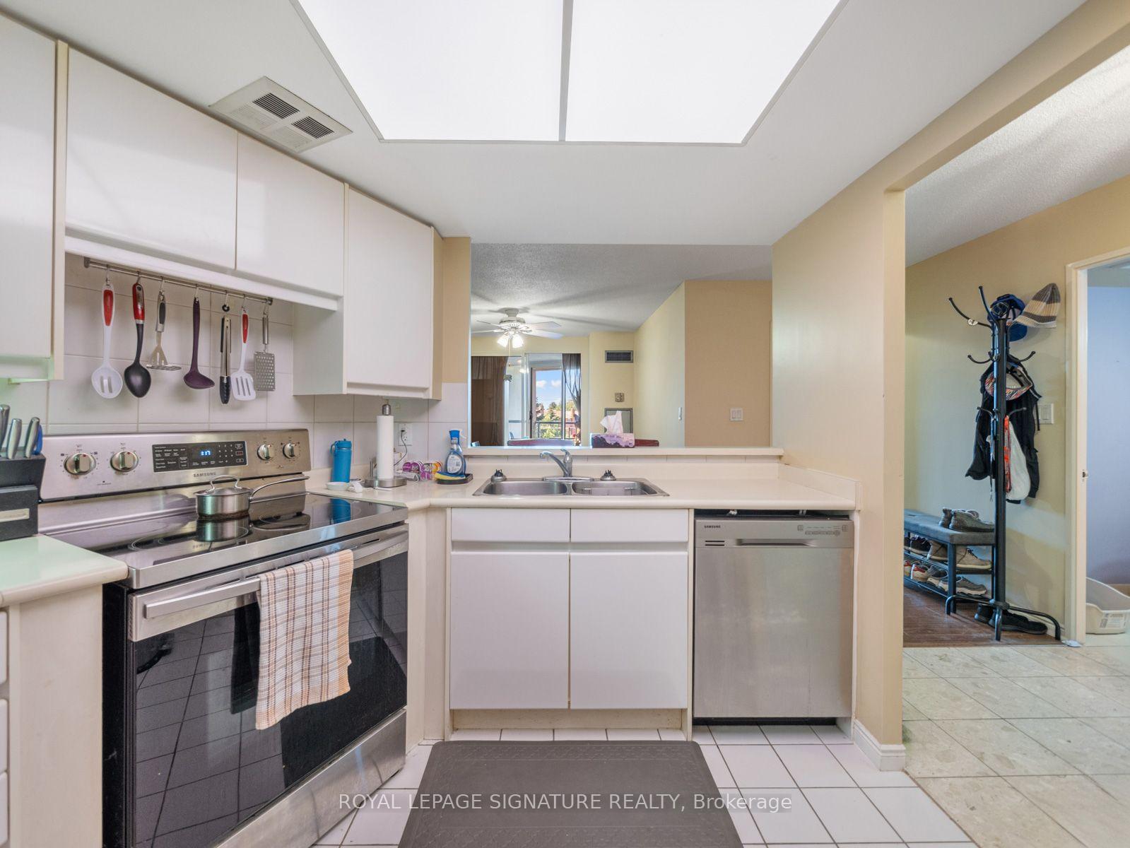 Photo 20 of Unit 501, 20 Guildwood Parkway, Scarborough, Guildwood — HOMEH