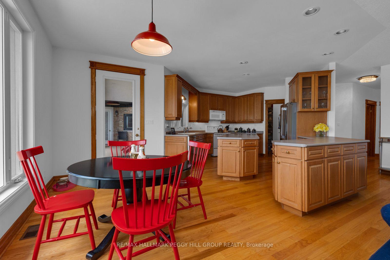Photo 11 of 3686 Portage Bay Road, Ramara, Rural Ramara — HOMEH