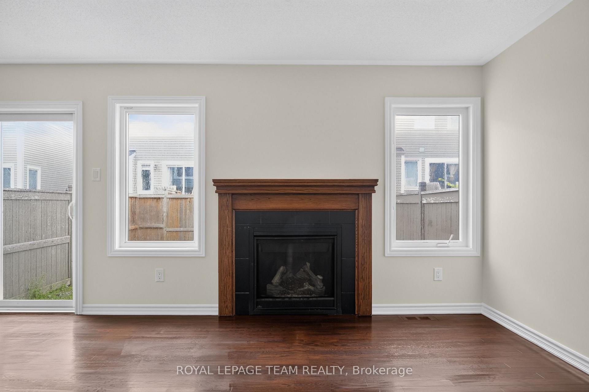 Photo 9 of 217 Conifer Creek Circle, Ottawa, Kanata - Emerald Meadows/Trailwest — HOMEH