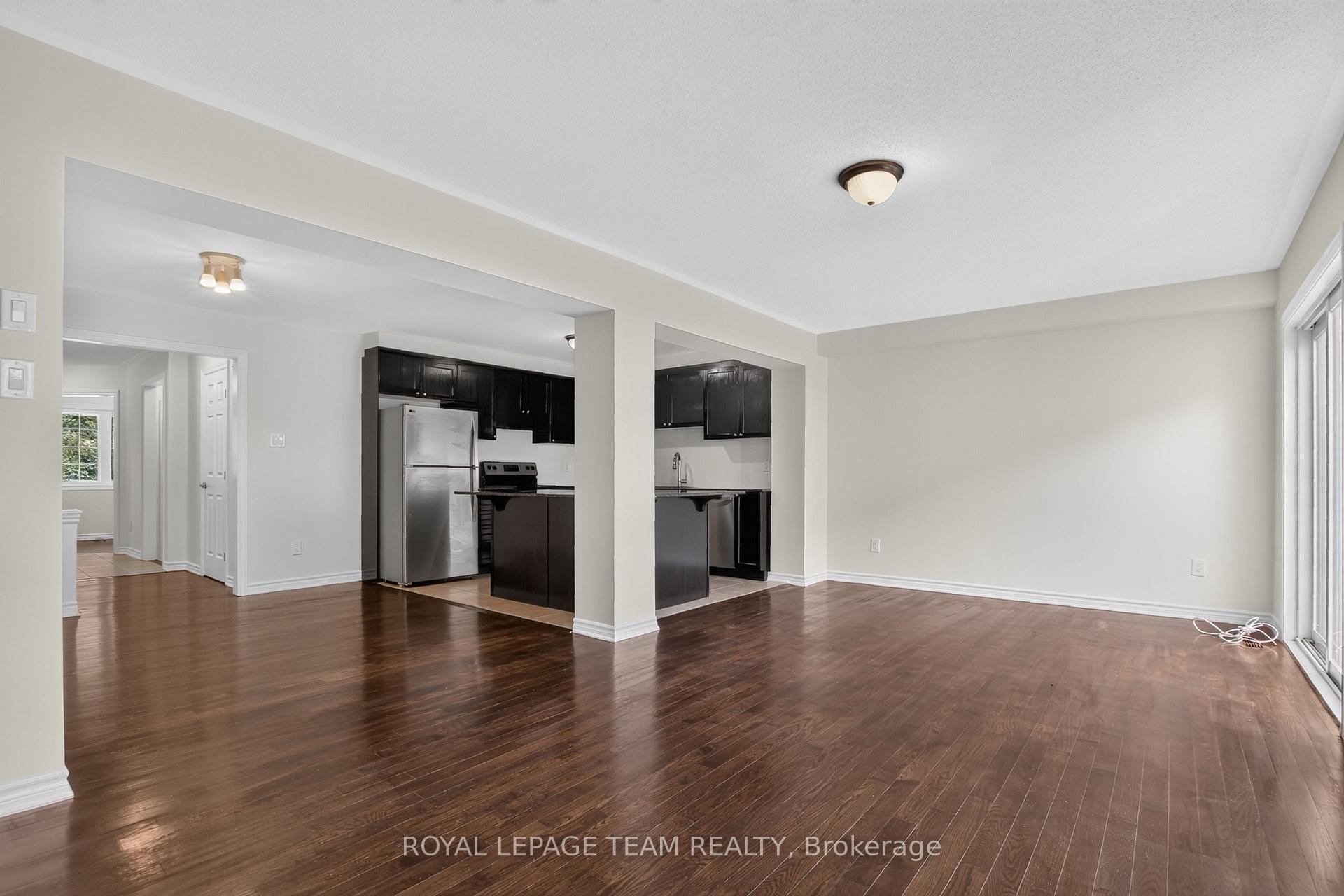 Photo 13 of 217 Conifer Creek Circle, Ottawa, Kanata - Emerald Meadows/Trailwest — HOMEH