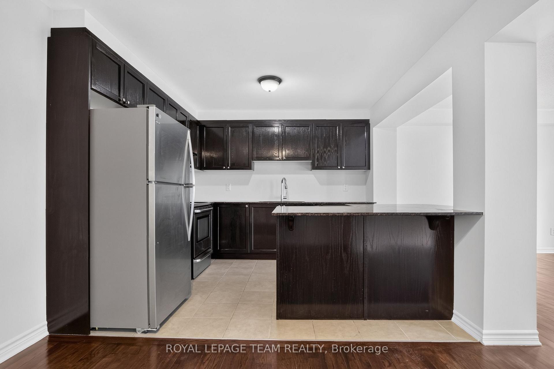 Photo 19 of 217 Conifer Creek Circle, Ottawa, Kanata - Emerald Meadows/Trailwest — HOMEH