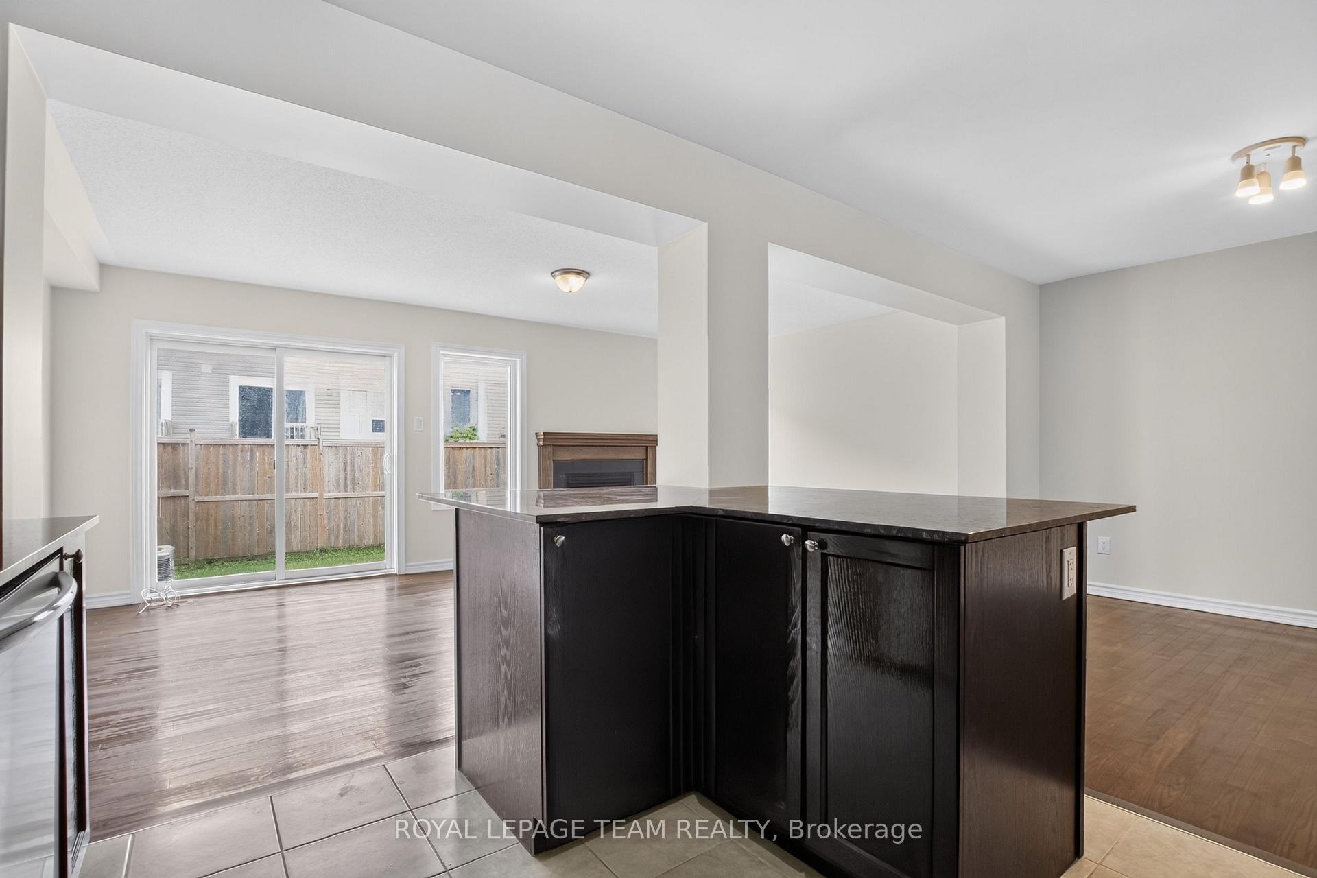 Photo 22 of 217 Conifer Creek Circle, Ottawa, Kanata - Emerald Meadows/Trailwest — HOMEH
