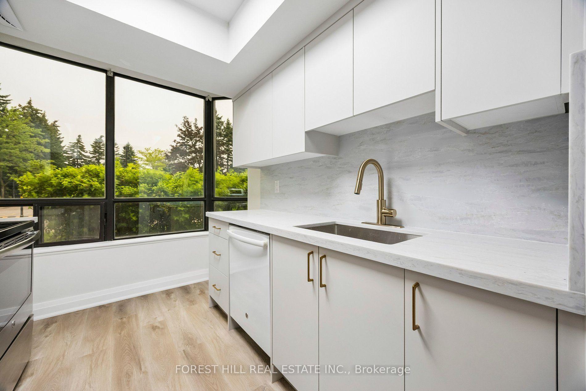 Photo 5 of Unit 101, 7420 Bathurst Street, Vaughan, Brownridge — HOMEH