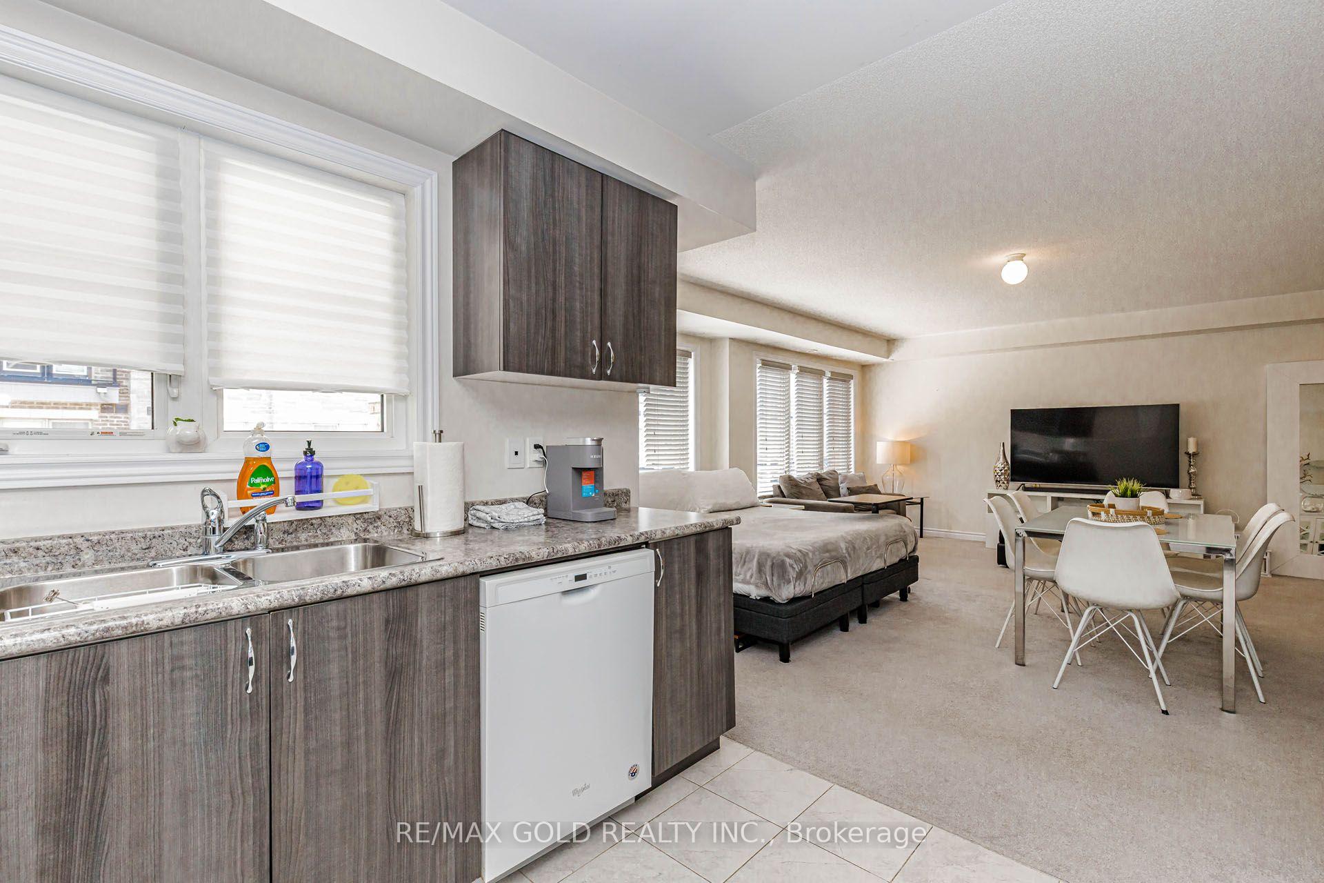 Photo 11 of Unit # 40, 200 Veterans Drive, Brampton, Northwest Brampton — HOMEH