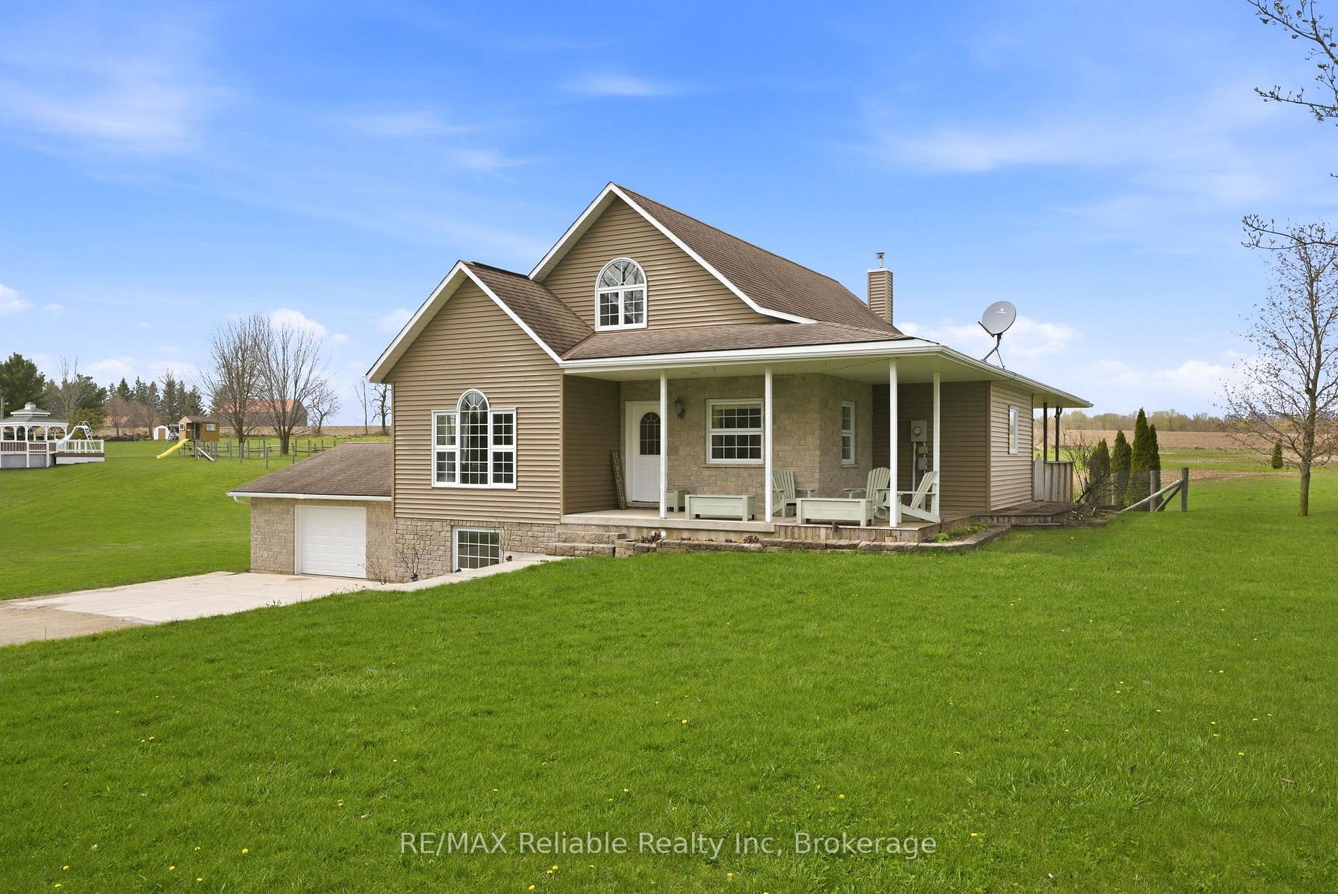 Photo 3 of 69 Queen Street, Morris Turnberry, Bluevale — HOMEH