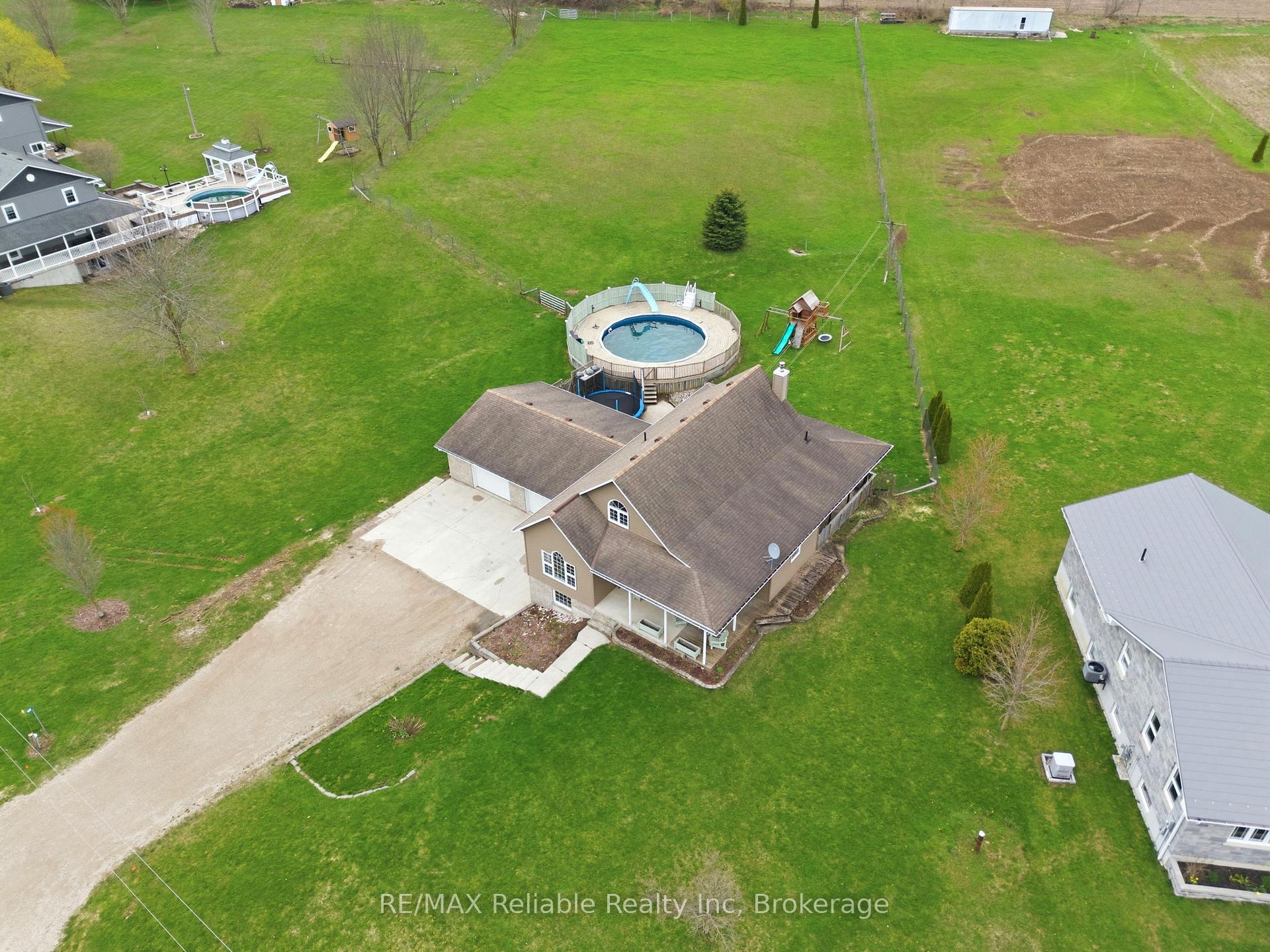 Photo 6 of 69 Queen Street, Morris Turnberry, Bluevale — HOMEH