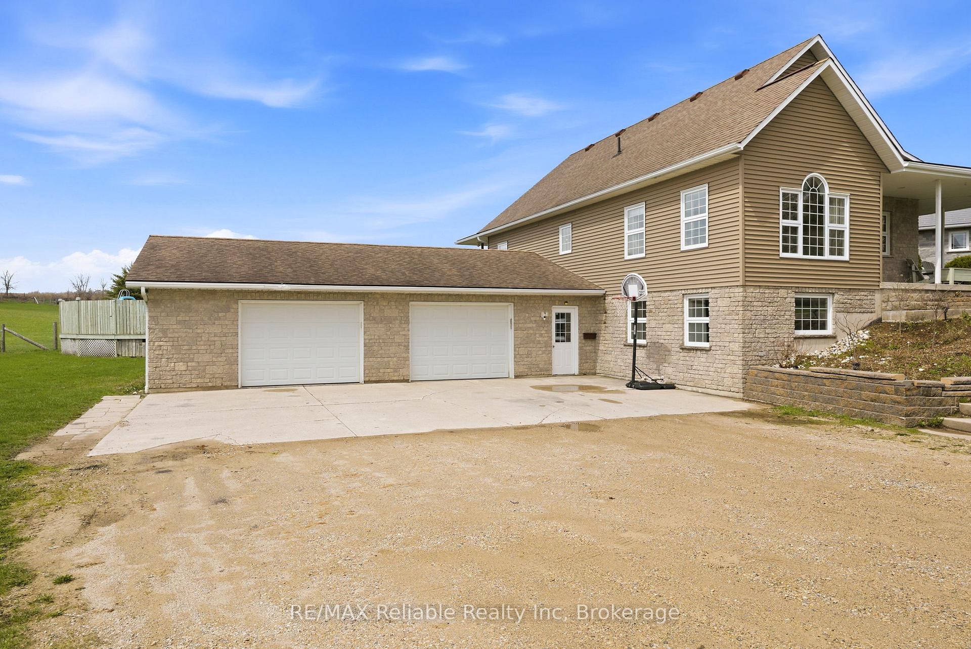 Photo 7 of 69 Queen Street, Morris Turnberry, Bluevale — HOMEH