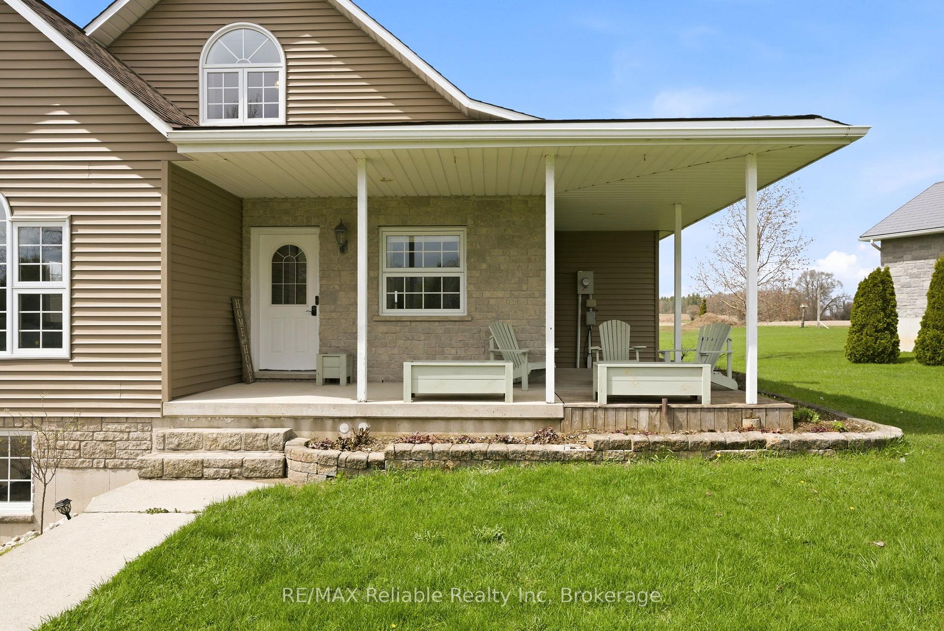 Photo 8 of 69 Queen Street, Morris Turnberry, Bluevale — HOMEH