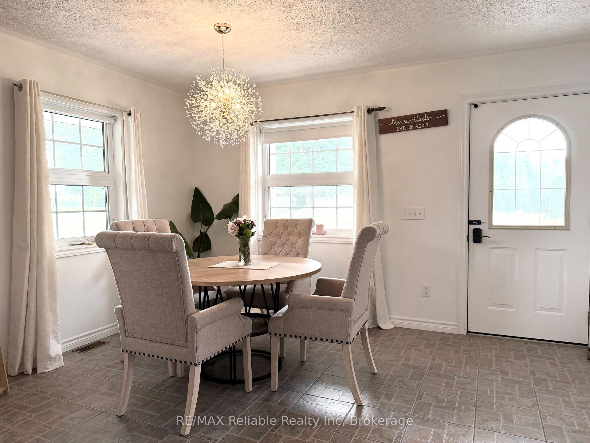 Photo 9 of 69 Queen Street, Morris Turnberry, Bluevale — HOMEH
