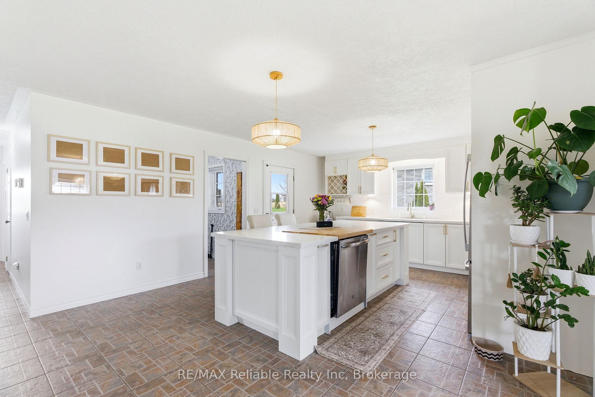 Photo 12 of 69 Queen Street, Morris Turnberry, Bluevale — HOMEH