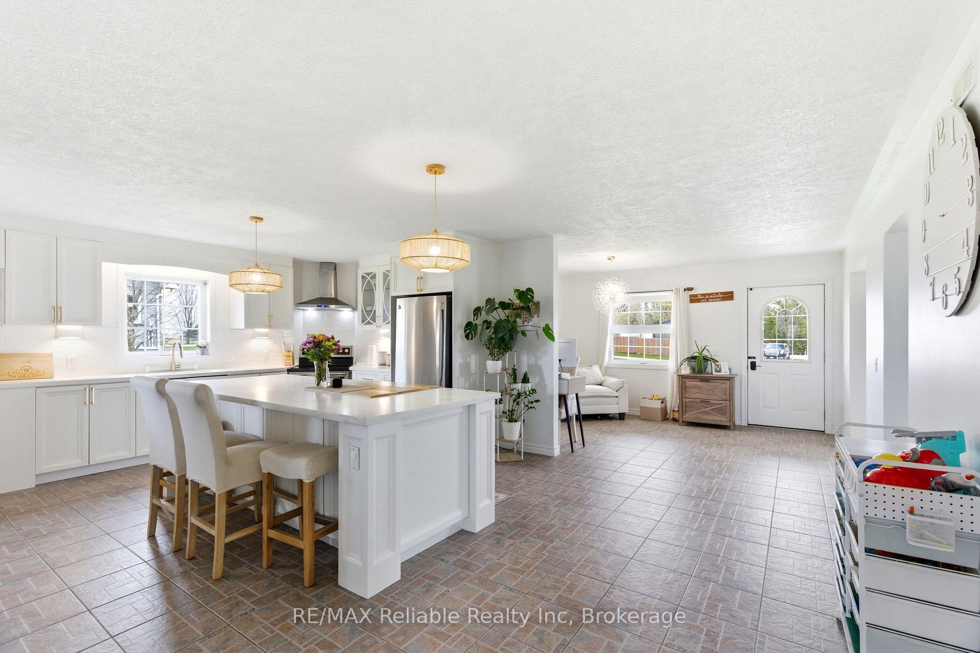 Photo 17 of 69 Queen Street, Morris Turnberry, Bluevale — HOMEH