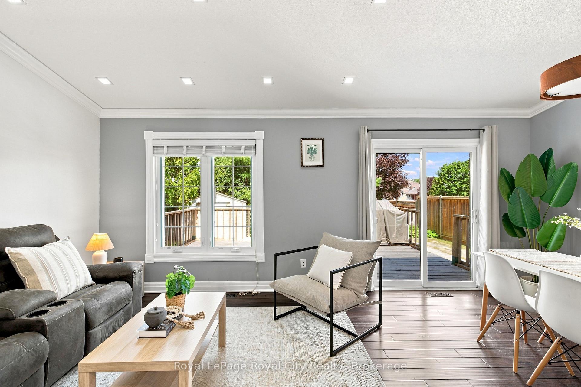 Photo 15 of 452 Millburn Boulevard, Centre Wellington, Fergus — HOMEH