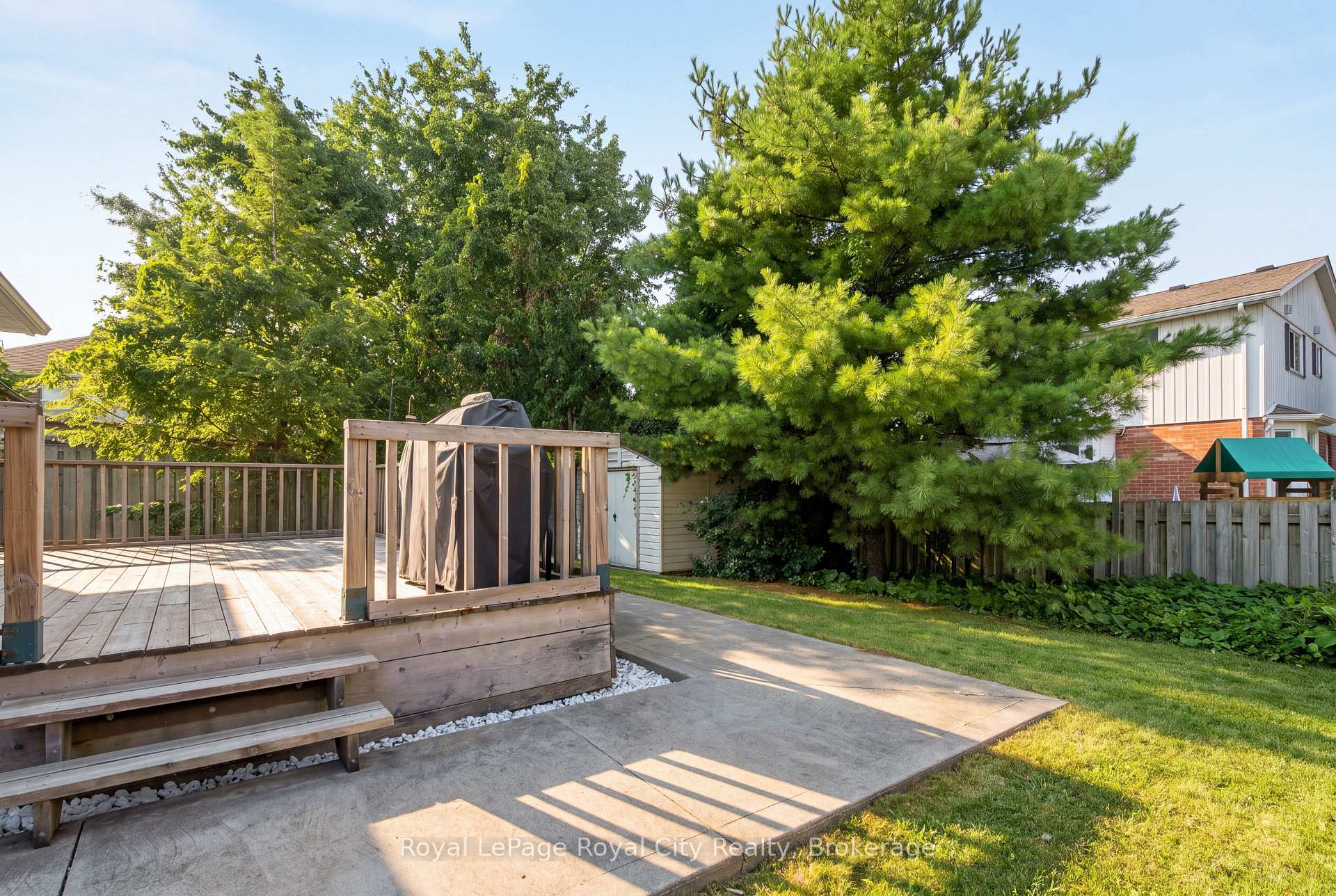 Photo 32 of 452 Millburn Boulevard, Centre Wellington, Fergus — HOMEH