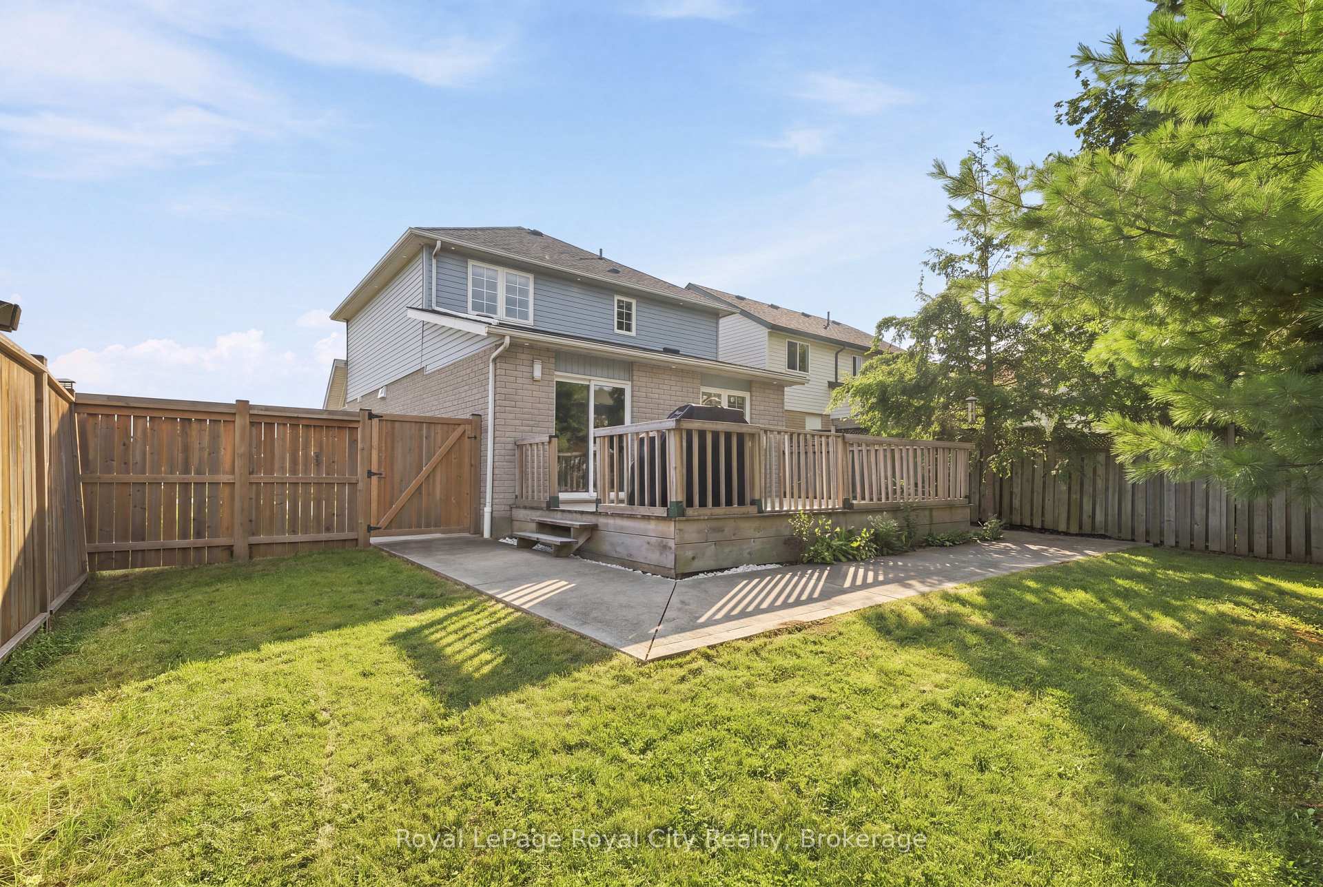 Photo 33 of 452 Millburn Boulevard, Centre Wellington, Fergus — HOMEH
