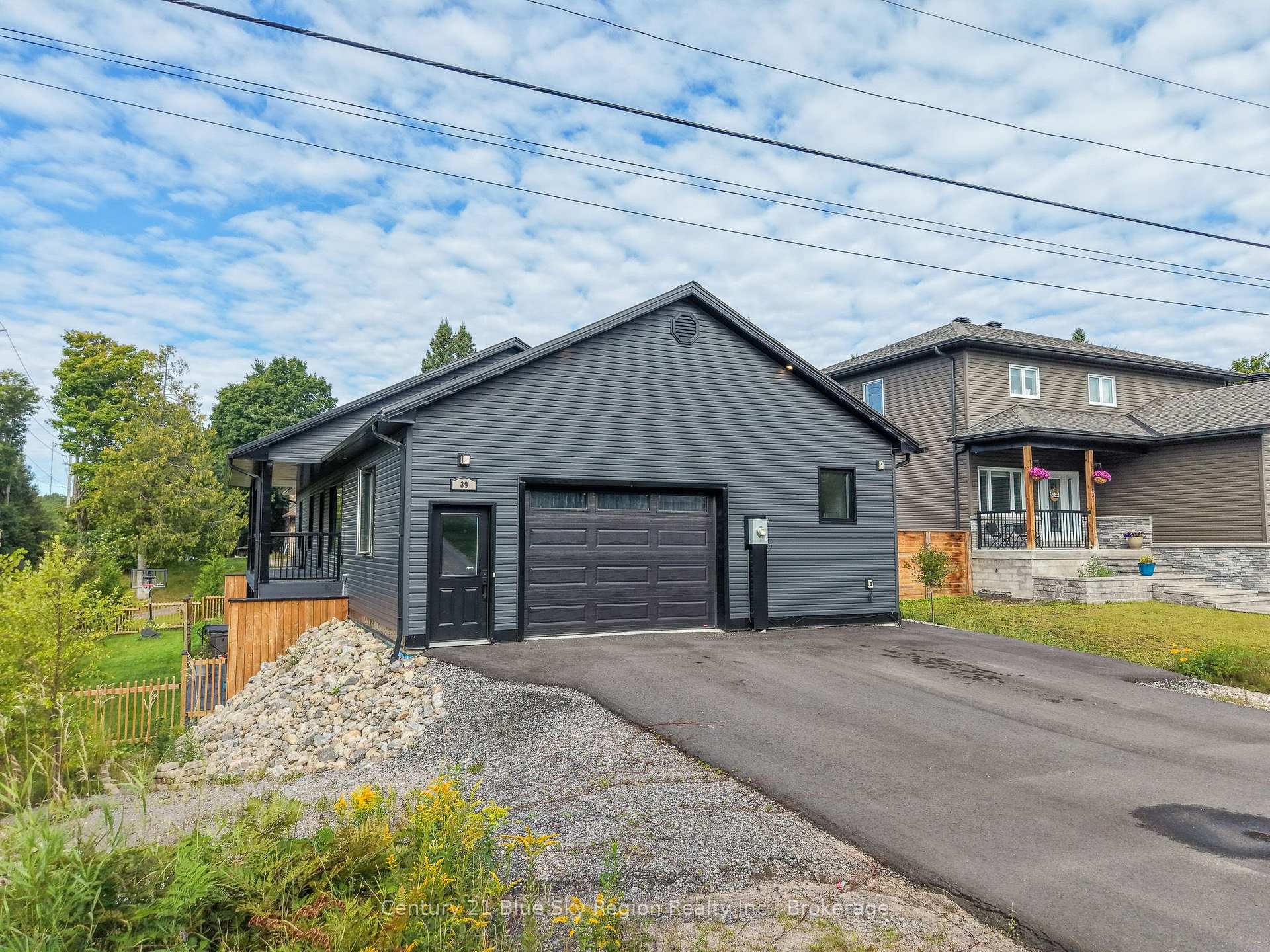 Photo 3 of 39 Tupper Drive, North Bay, Airport — HOMEH