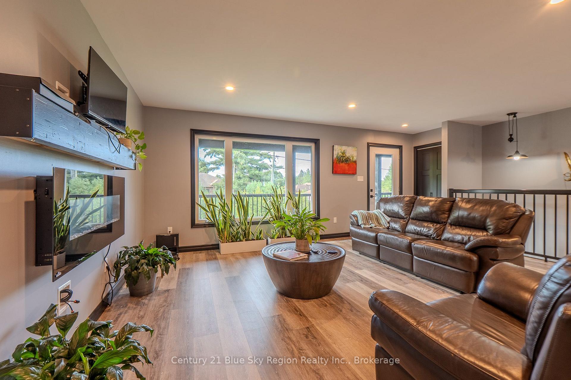 Photo 4 of 39 Tupper Drive, North Bay, Airport — HOMEH