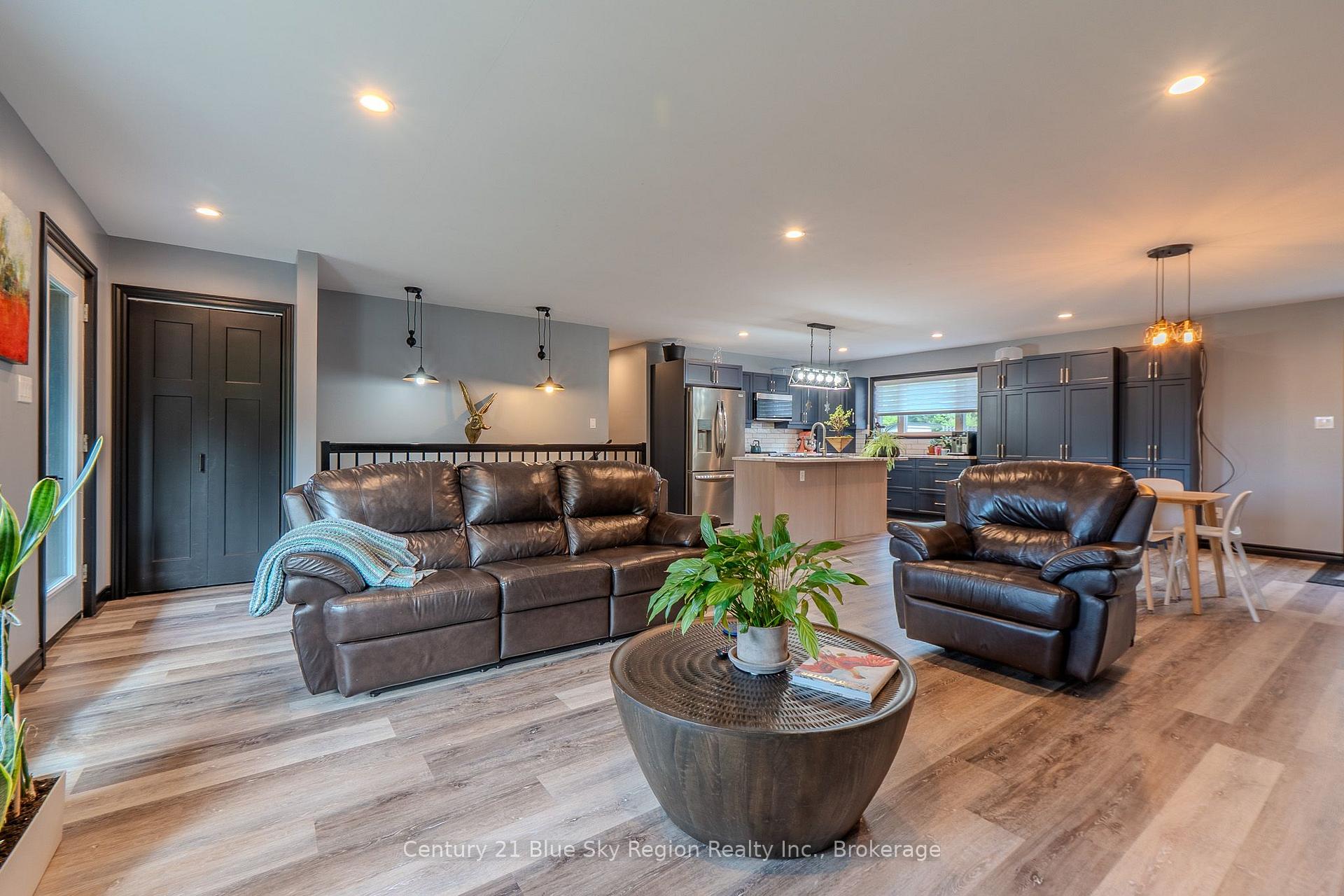 Photo 6 of 39 Tupper Drive, North Bay, Airport — HOMEH