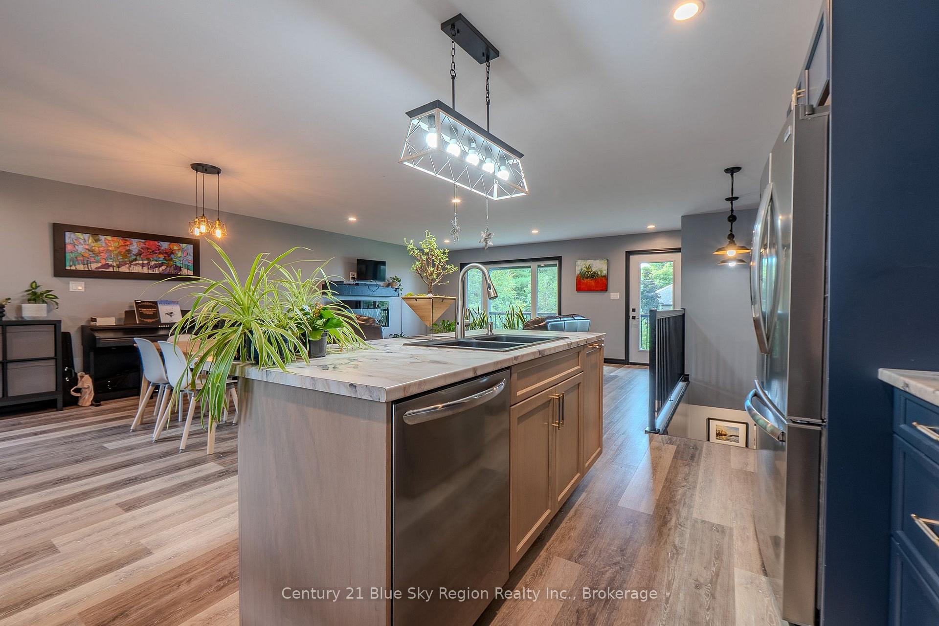 Photo 12 of 39 Tupper Drive, North Bay, Airport — HOMEH