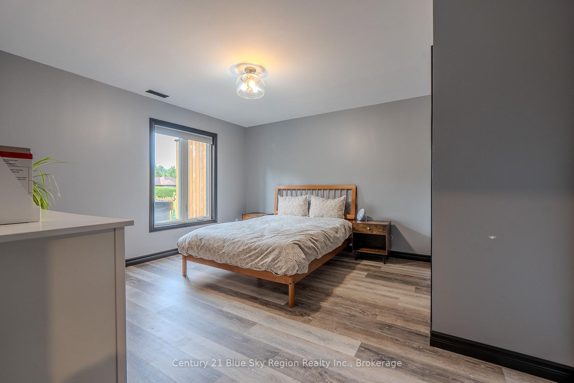 Photo 34 of 39 Tupper Drive, North Bay, Airport — HOMEH
