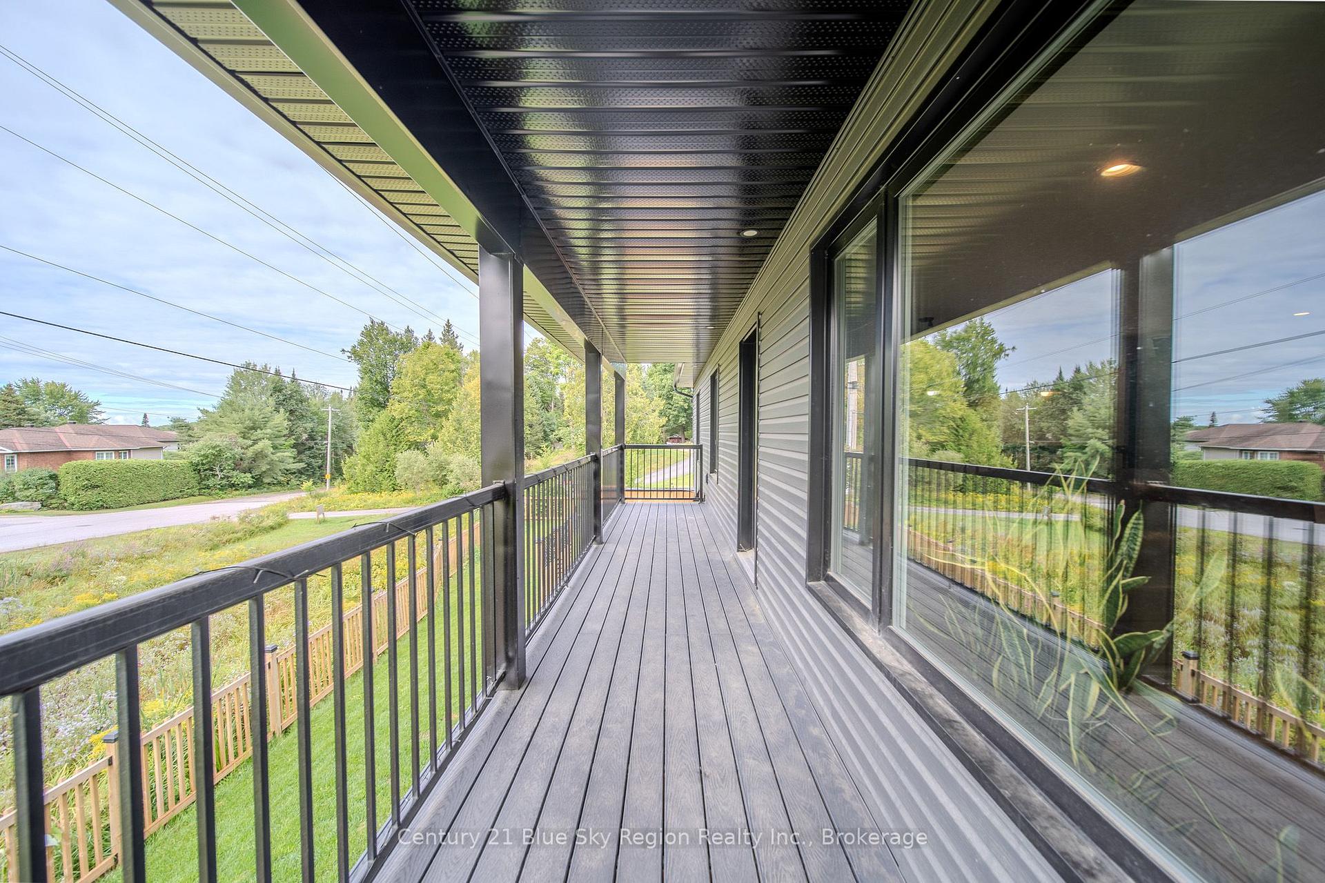 Photo 41 of 39 Tupper Drive, North Bay, Airport — HOMEH