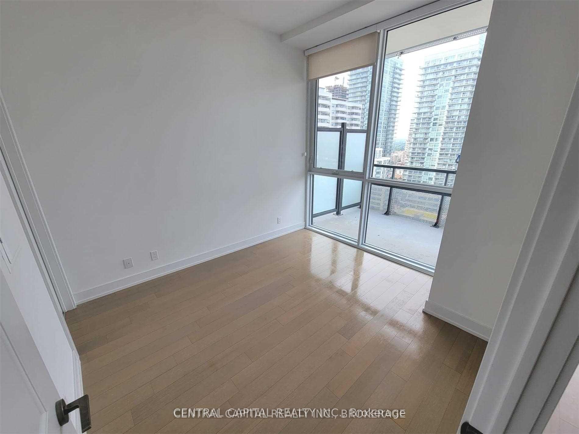 Photo 2 of Unit 1905, 11 Lillian Street, Toronto, Mount Pleasant West — HOMEH