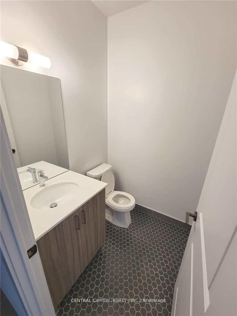 Photo 6 of Unit 1905, 11 Lillian Street, Toronto, Mount Pleasant West — HOMEH