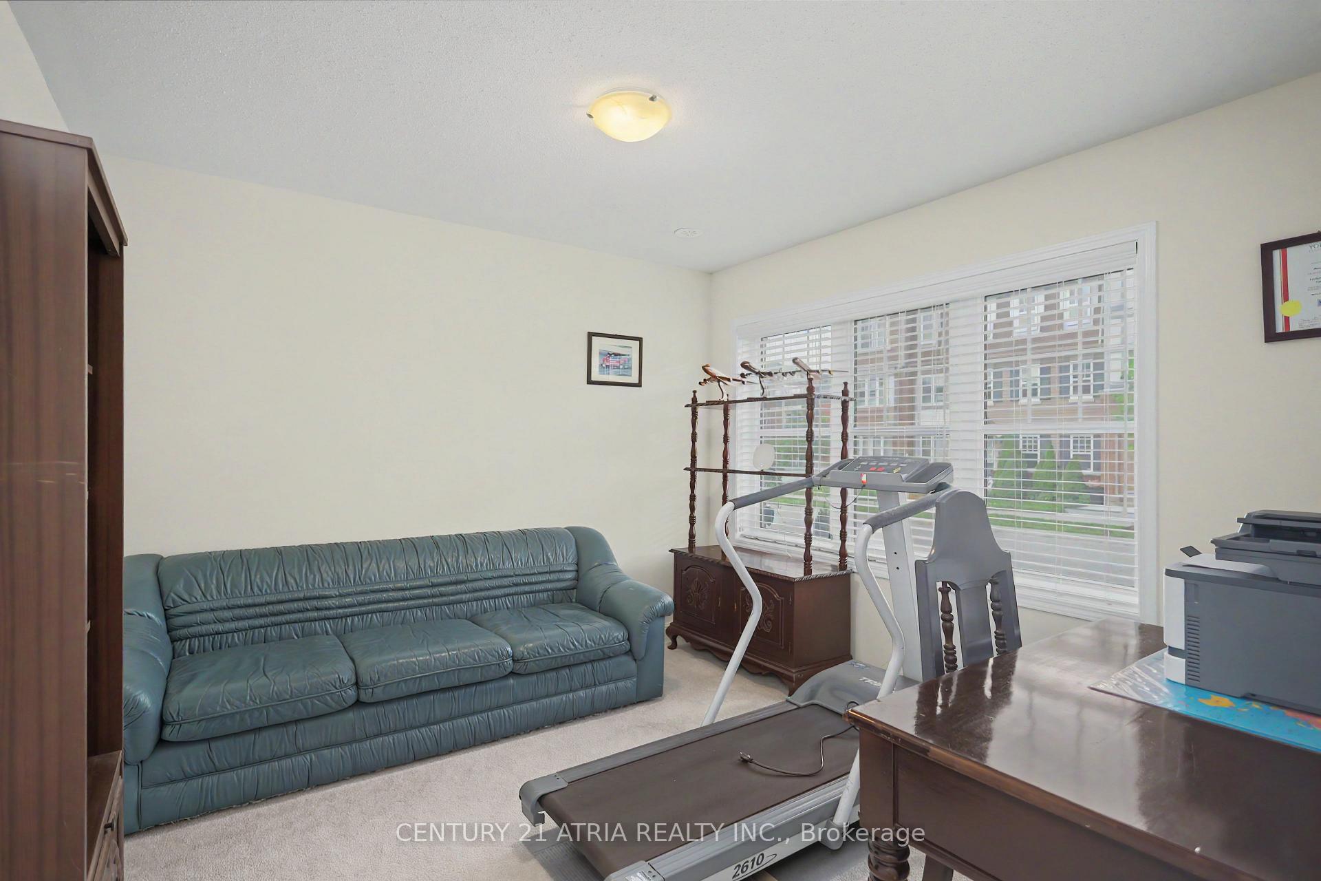 Photo 6 of 17 Crossbill Road, Brampton, Northwest Brampton — HOMEH