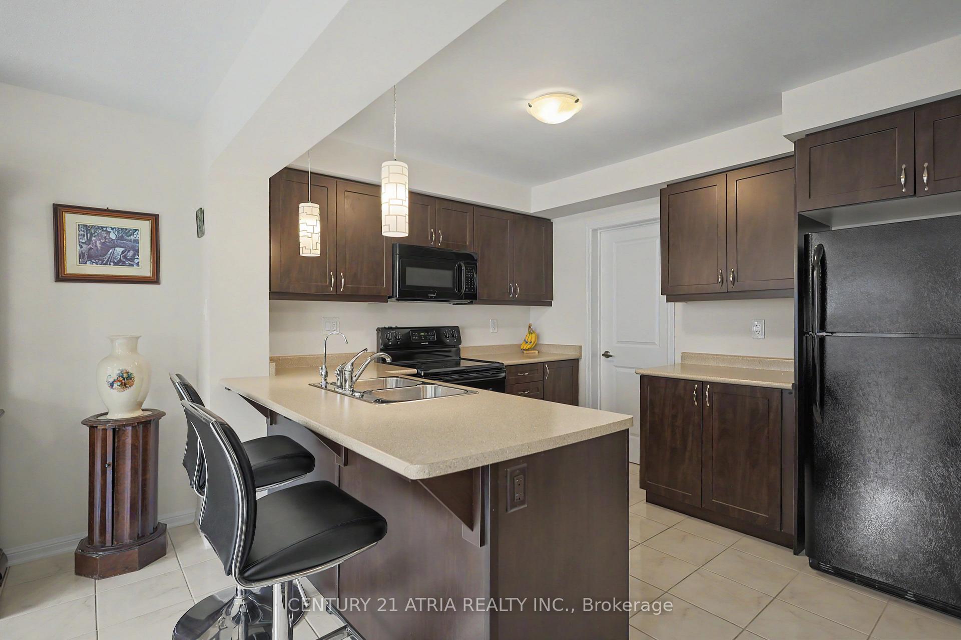 Photo 11 of 17 Crossbill Road, Brampton, Northwest Brampton — HOMEH