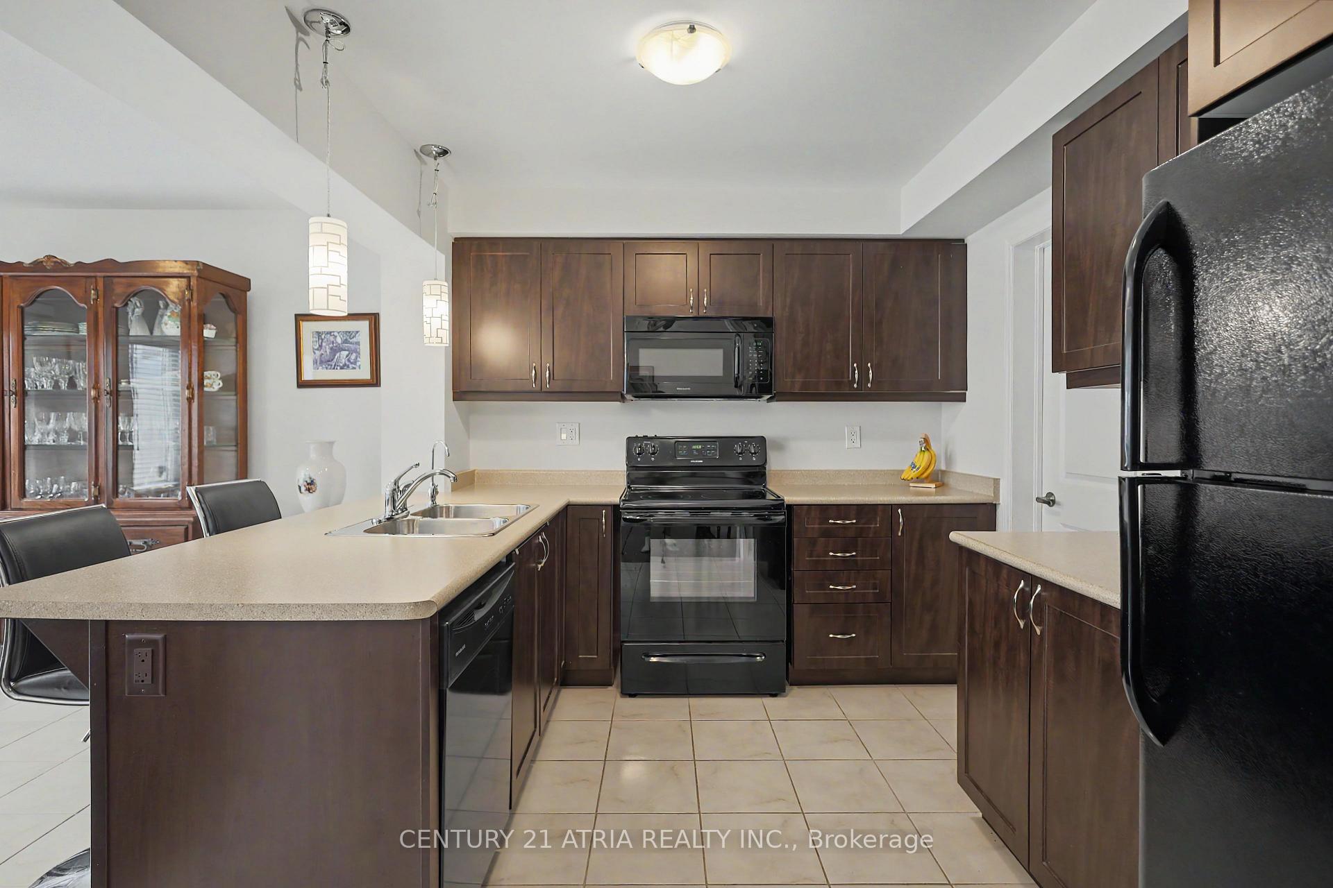 Photo 13 of 17 Crossbill Road, Brampton, Northwest Brampton — HOMEH